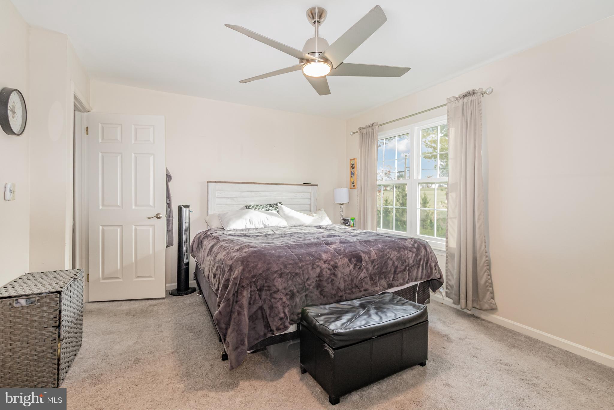 FOX KNOLL - Residential