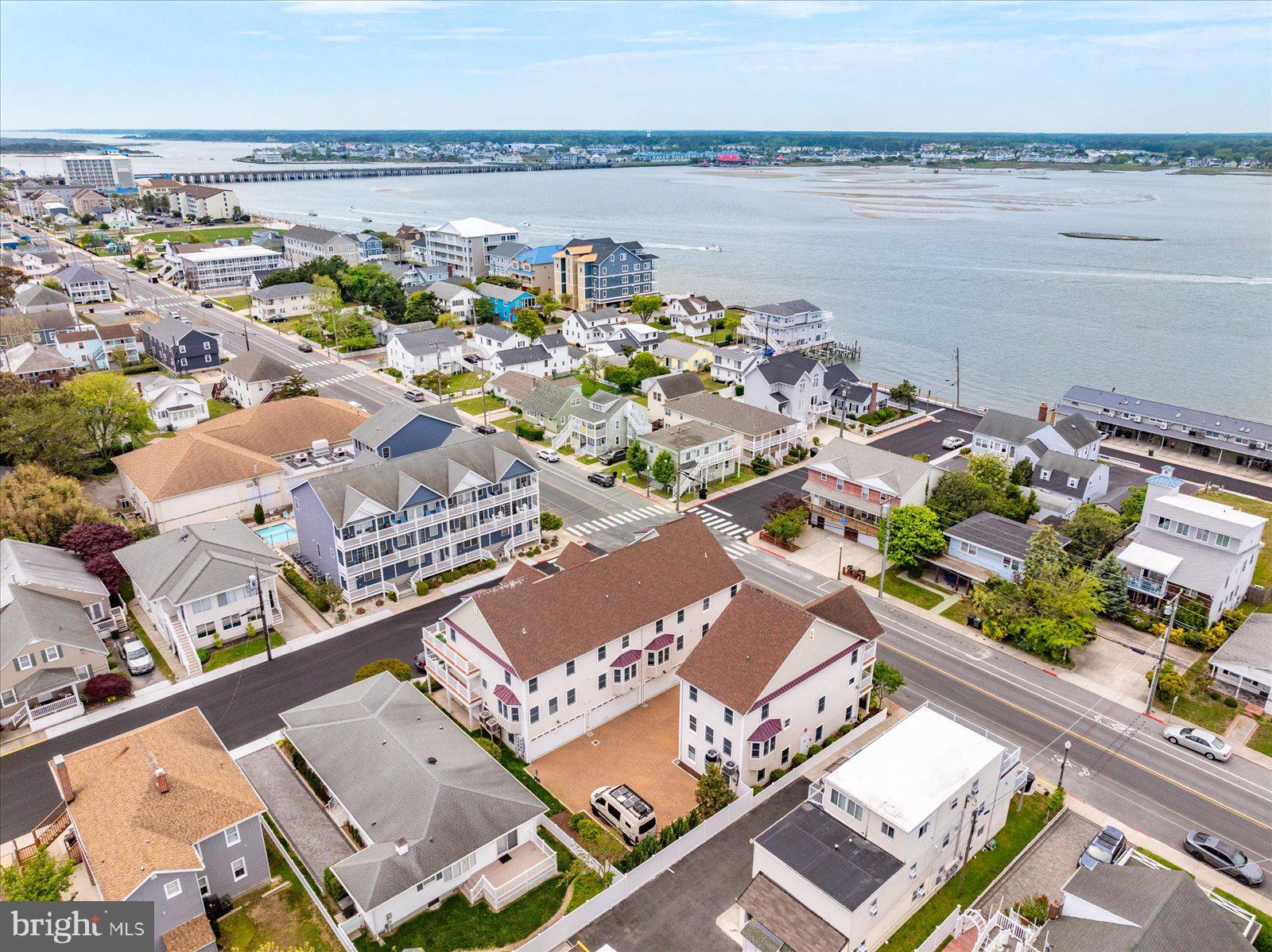 208 7TH STREET 2