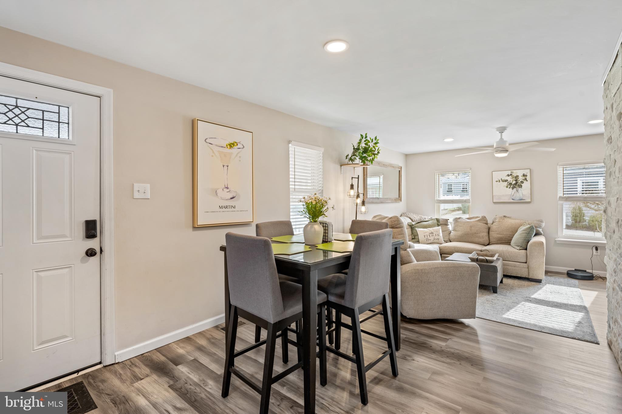 215 BOULEVARD AVENUE