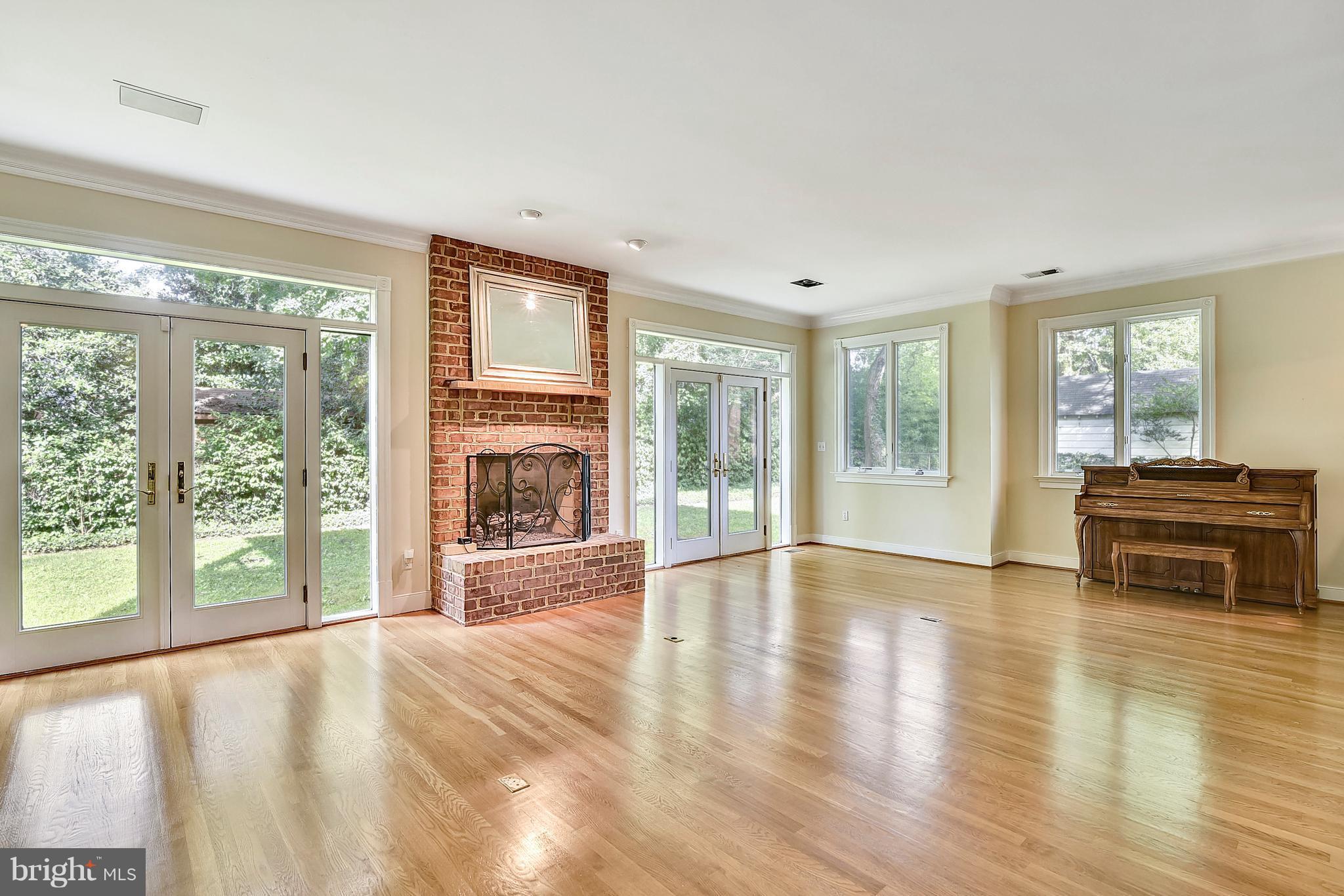 WELLINGTON ESTATES - Residential