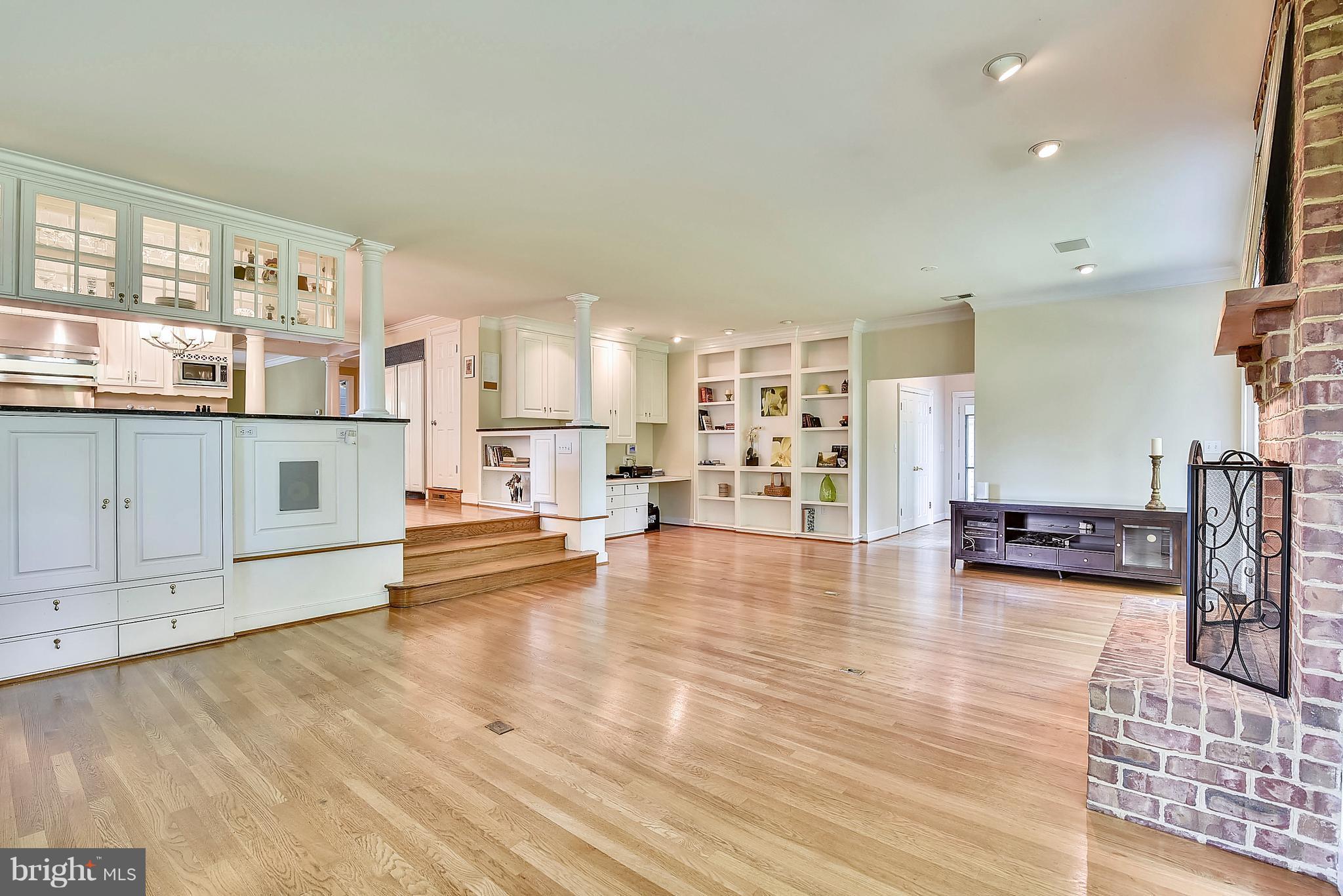 WELLINGTON ESTATES - Residential