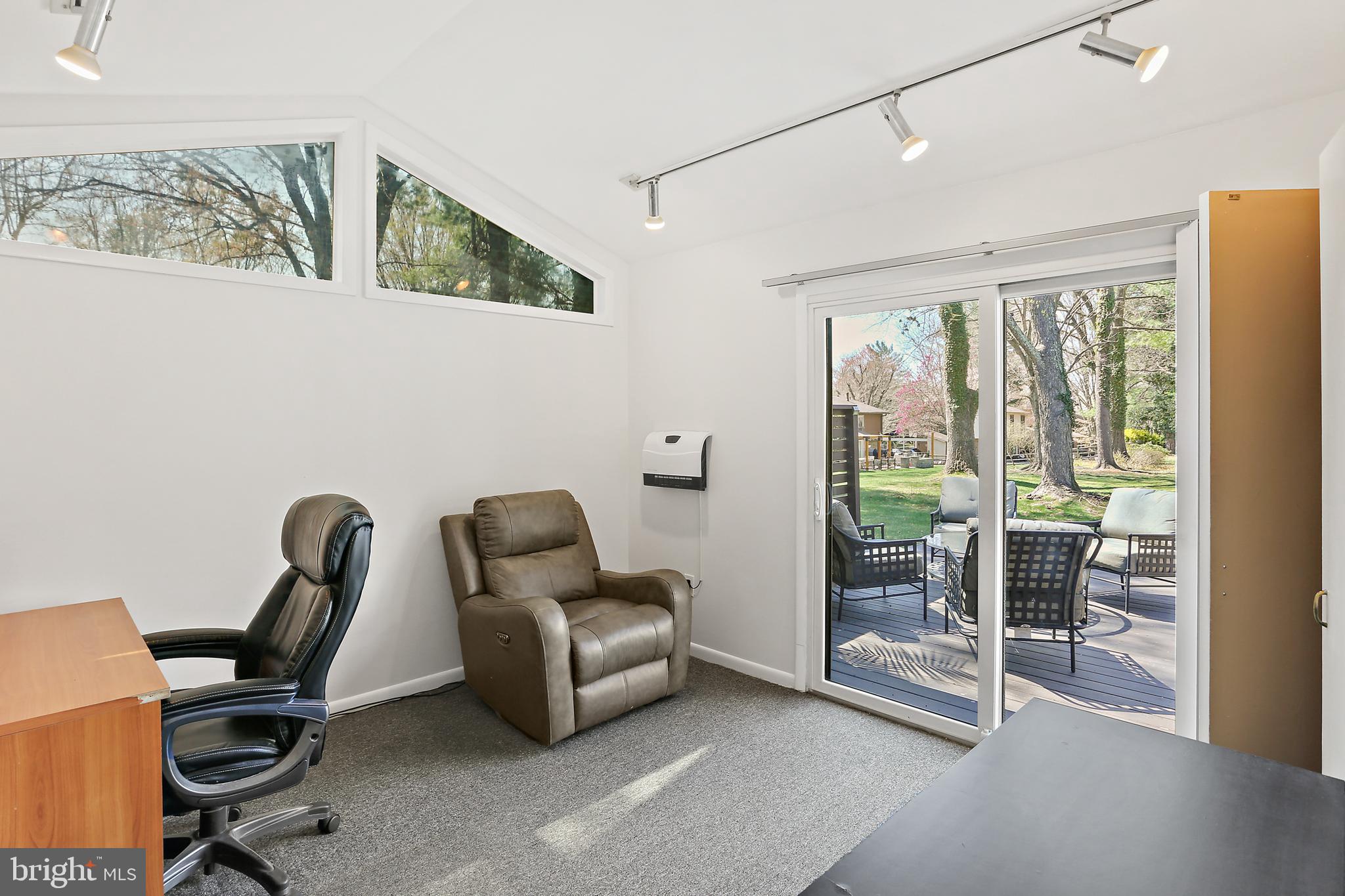 LONG REACH - Residential