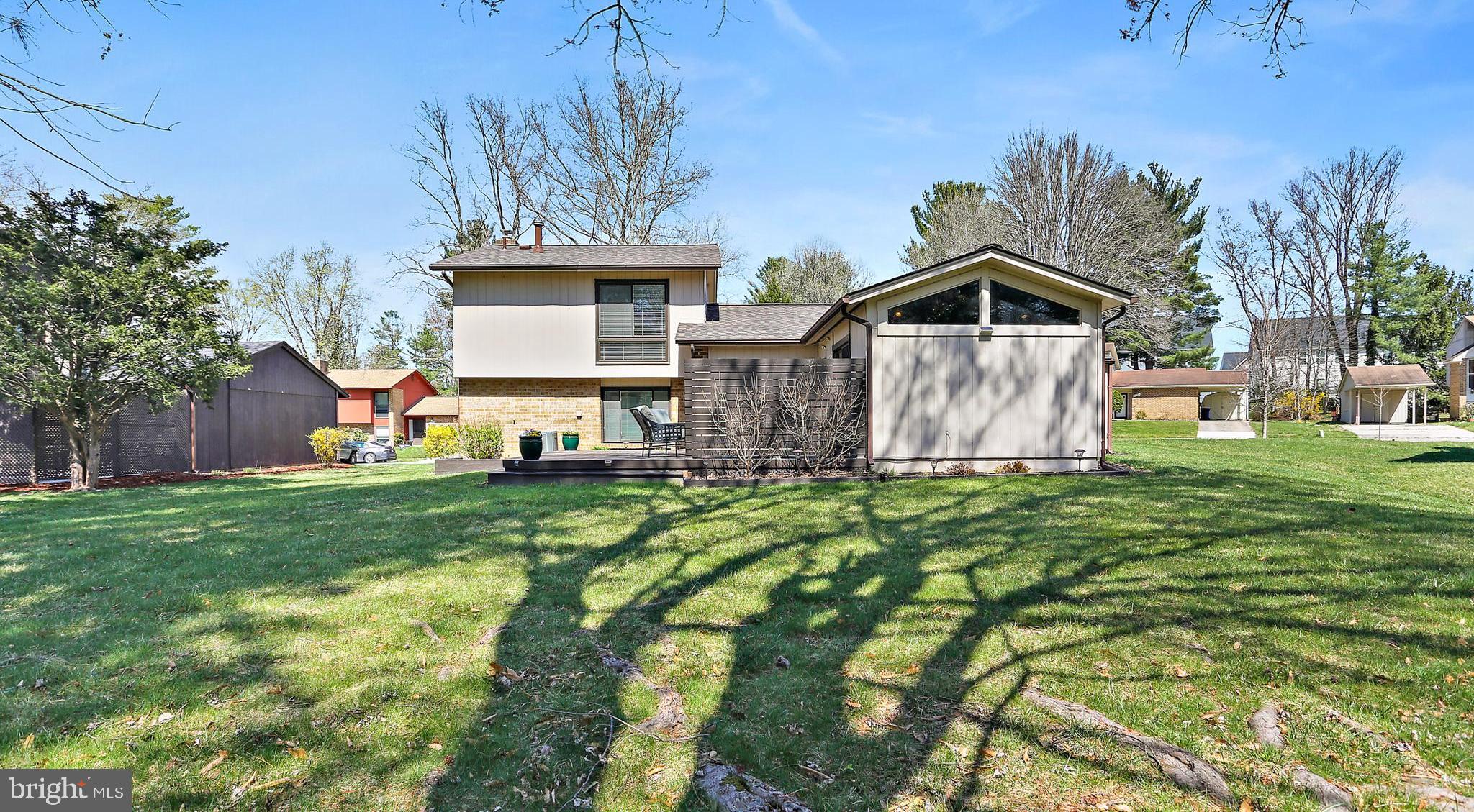 LONG REACH - Residential