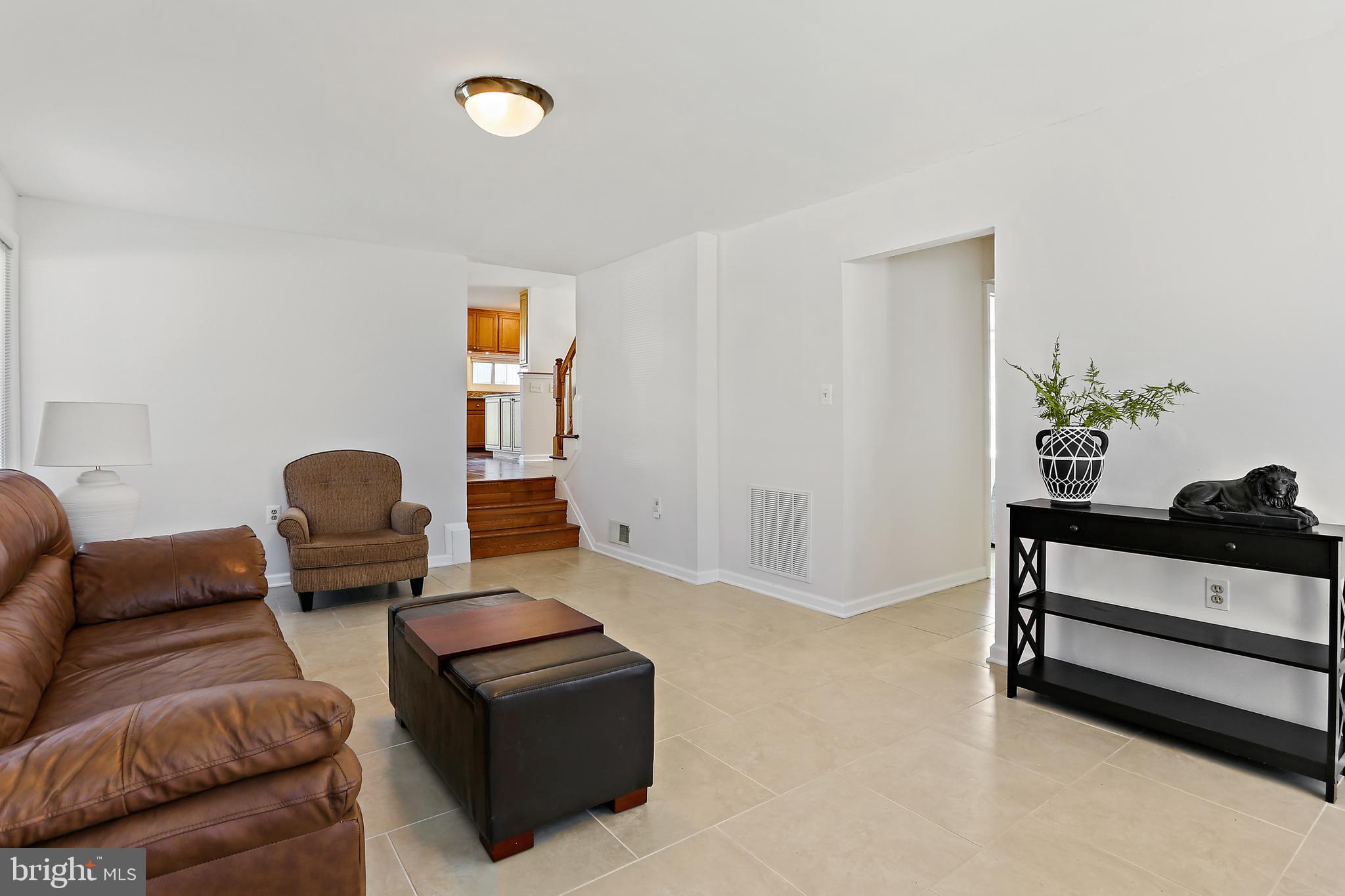 LONG REACH - Residential