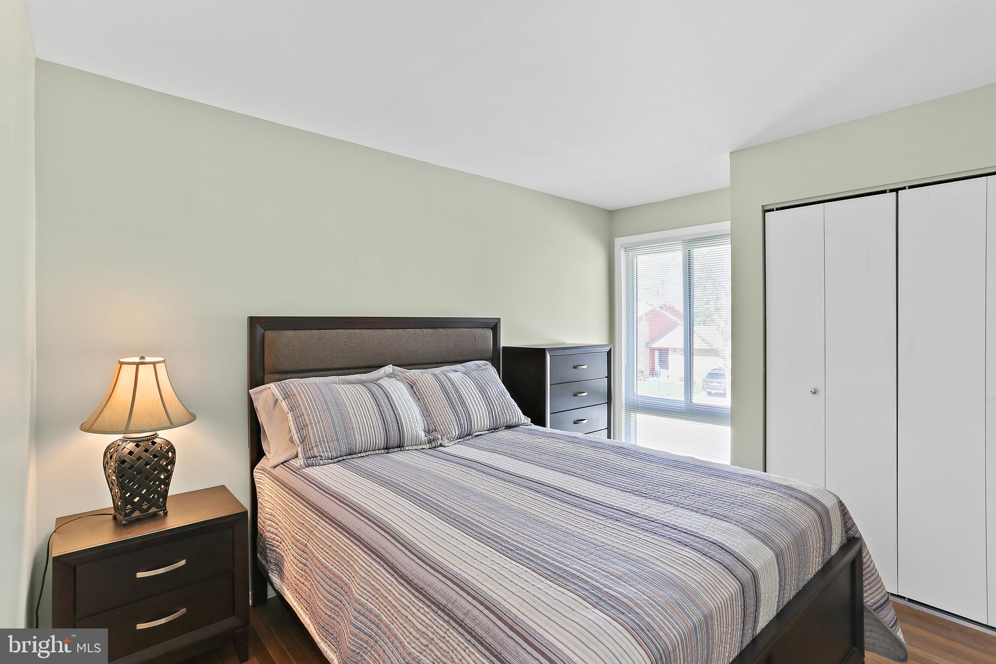 LONG REACH - Residential