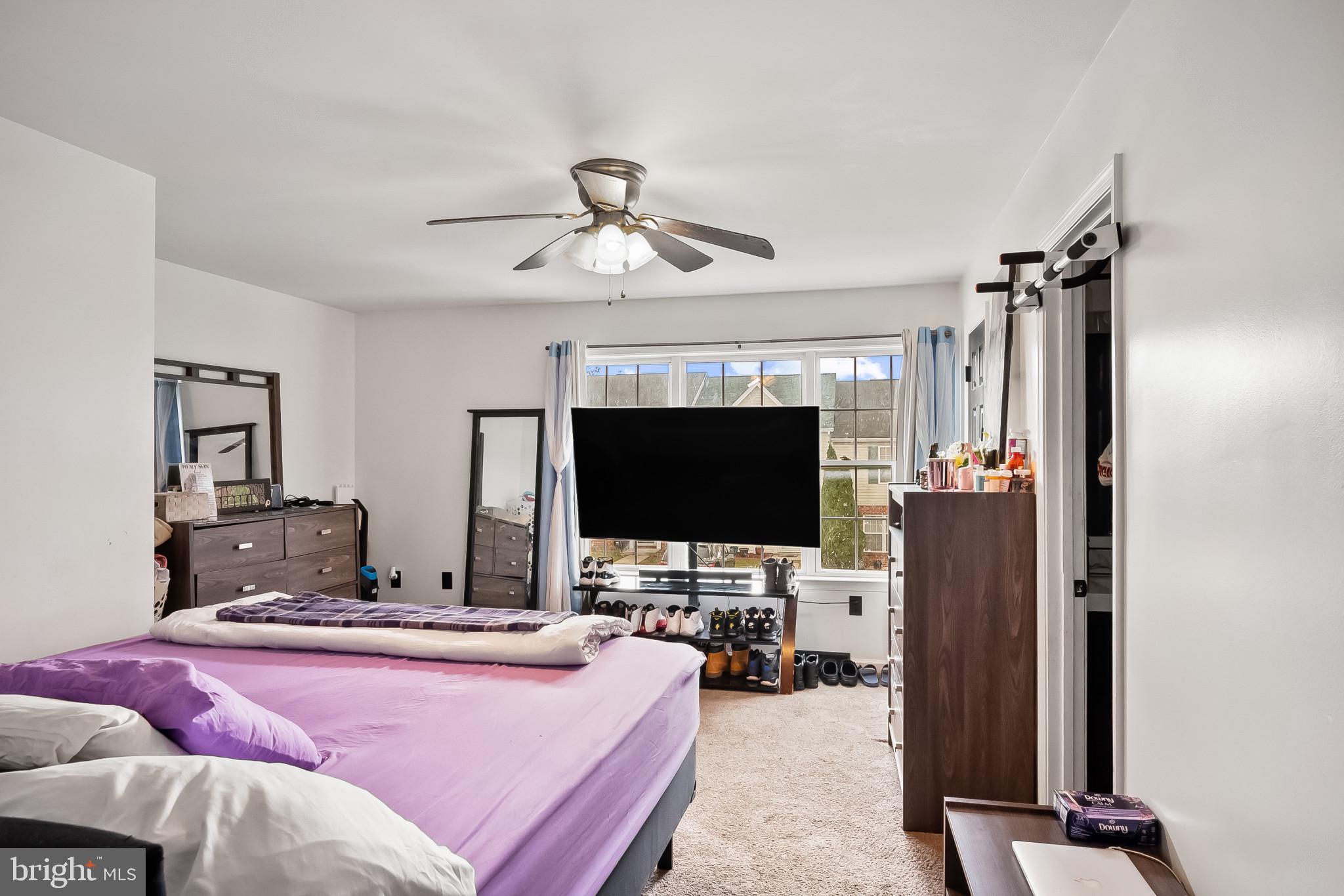 GEORGETOWN SQUARE - Residential