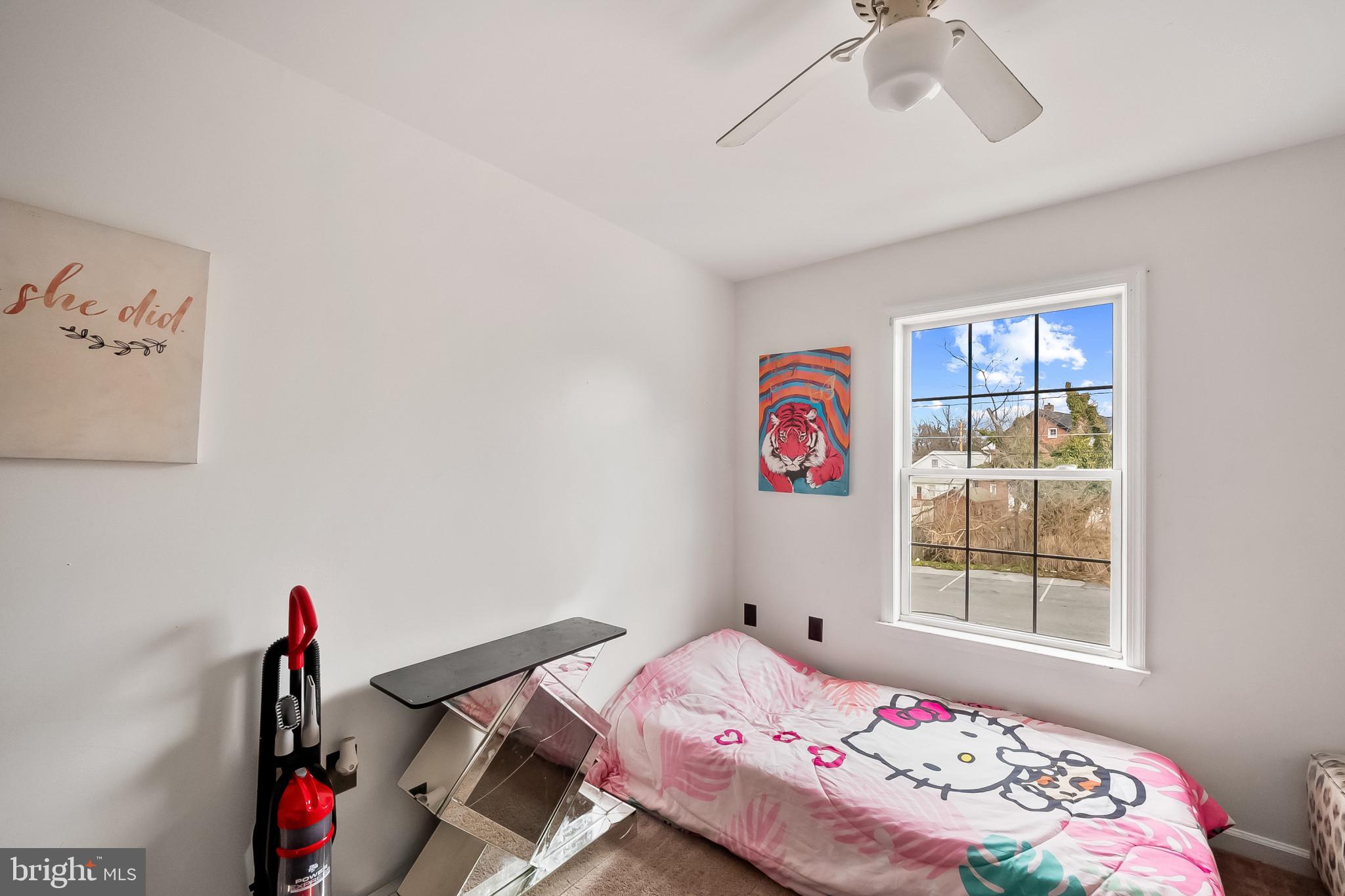 GEORGETOWN SQUARE - Residential