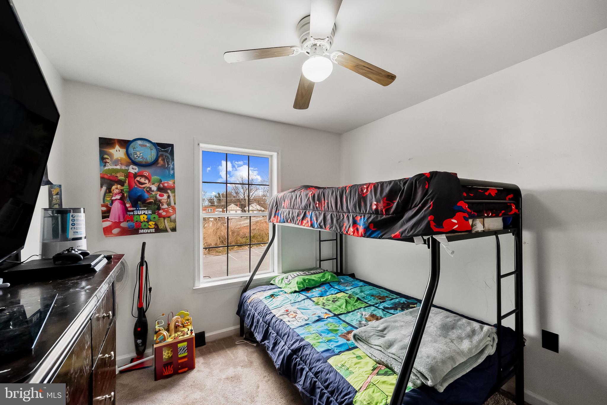 GEORGETOWN SQUARE - Residential