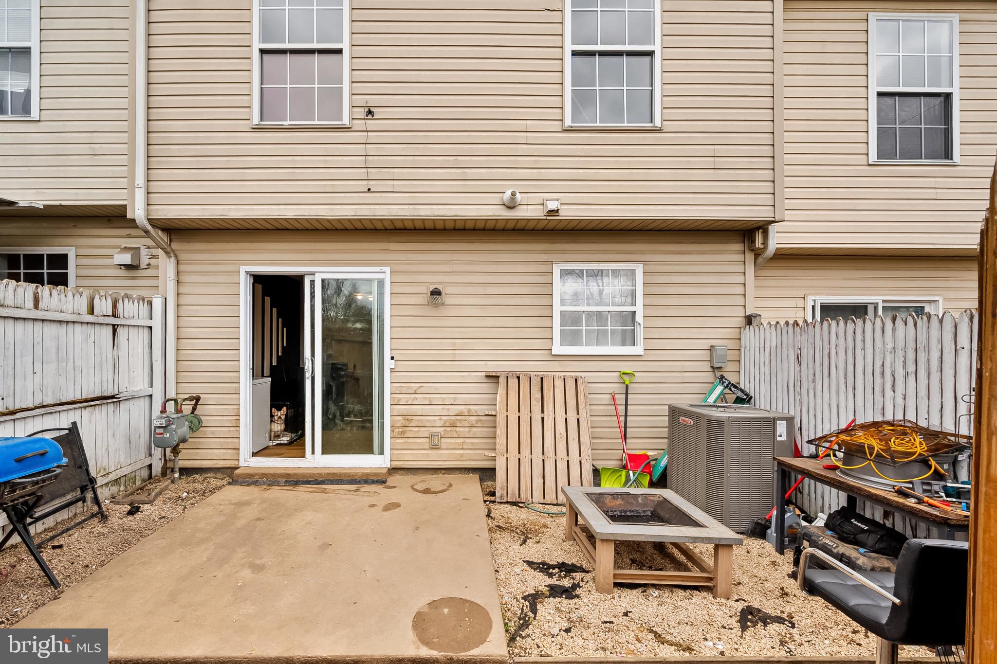 GEORGETOWN SQUARE - Residential