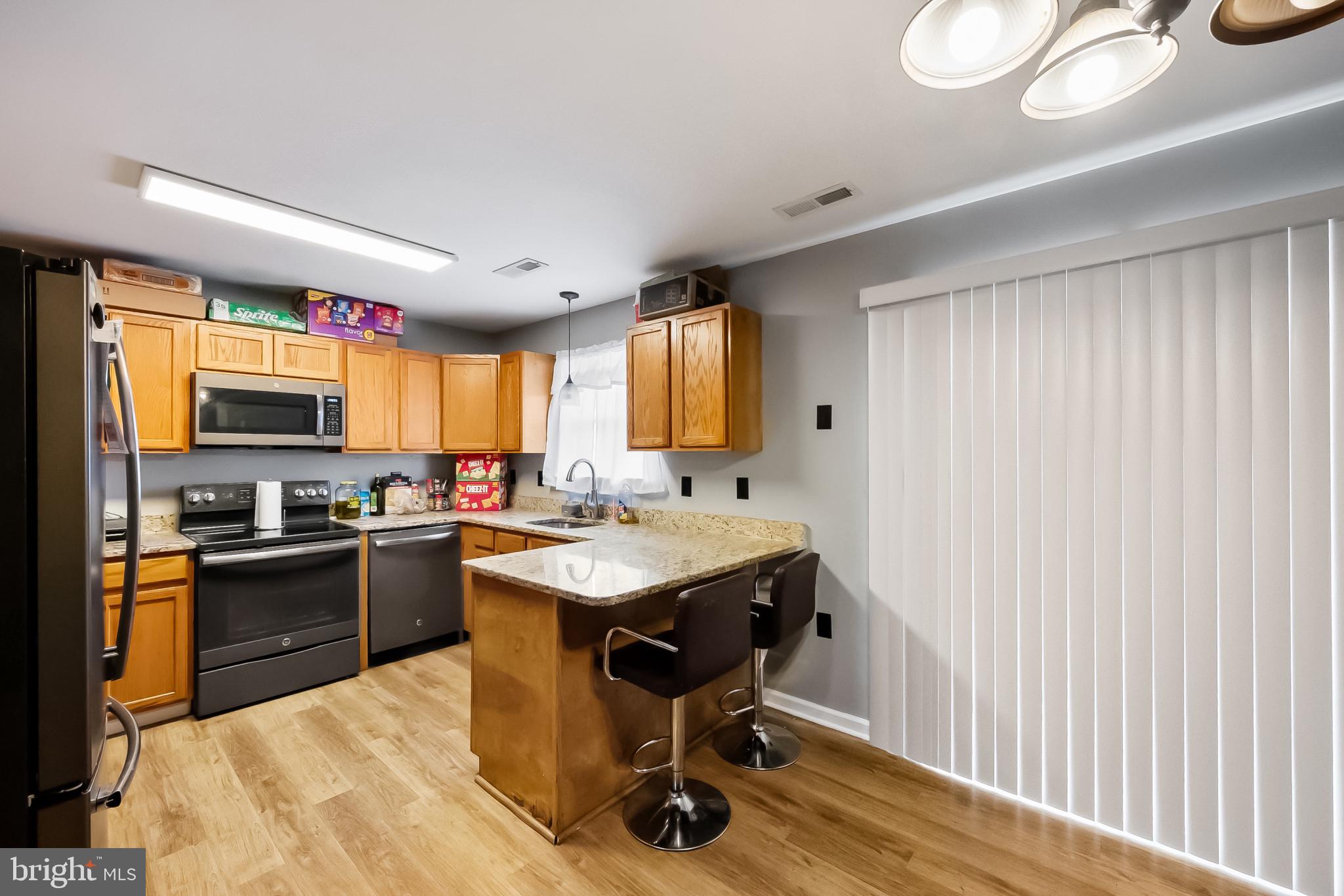 GEORGETOWN SQUARE - Residential