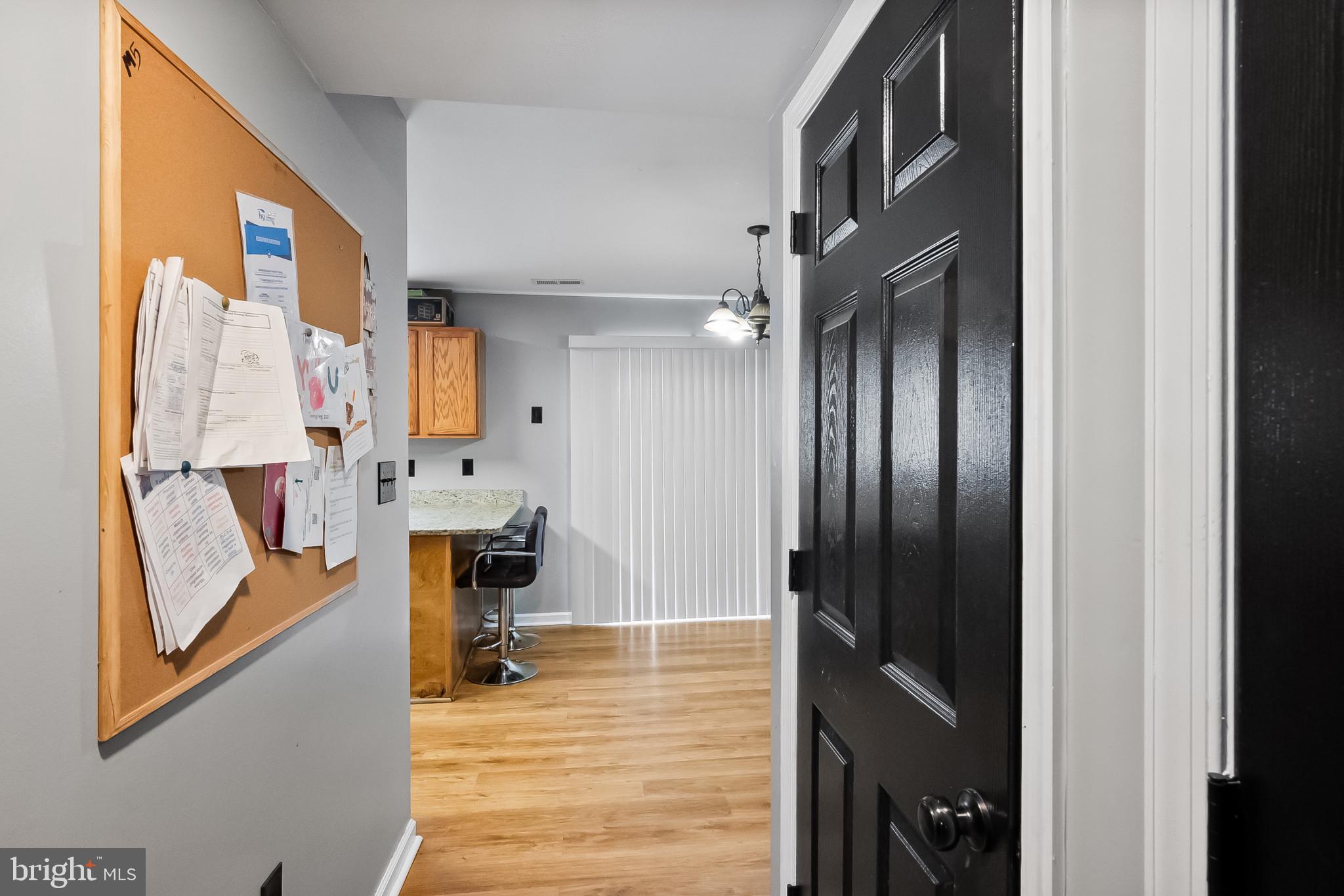 GEORGETOWN SQUARE - Residential