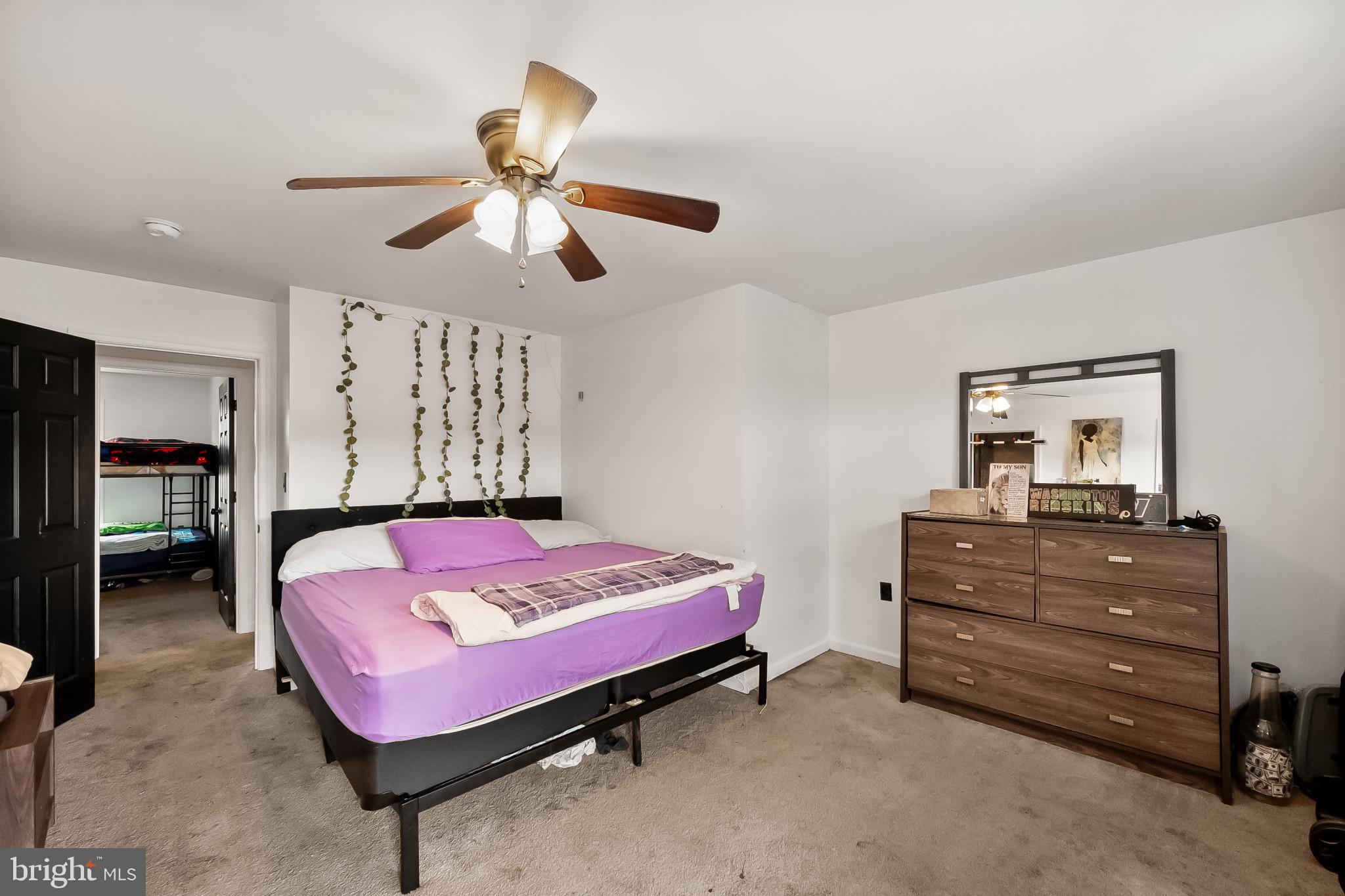 GEORGETOWN SQUARE - Residential