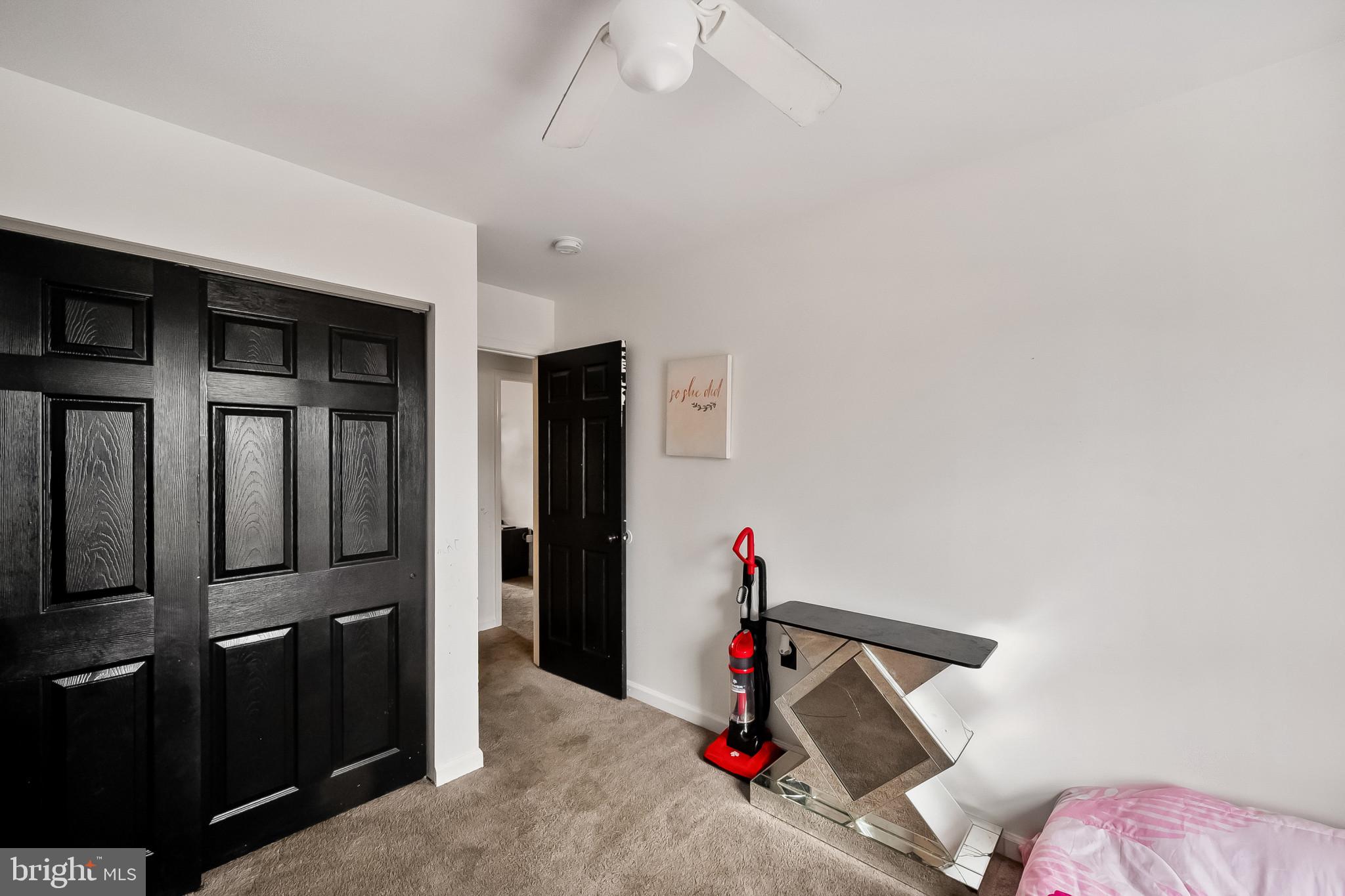 GEORGETOWN SQUARE - Residential