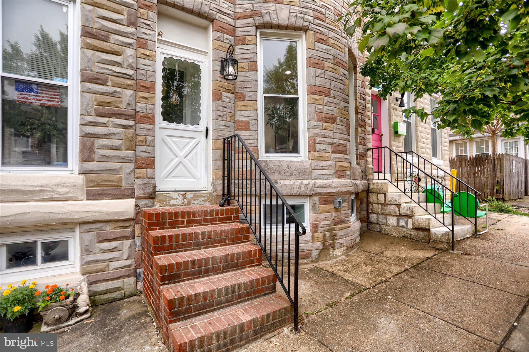 719 BERRY STREET