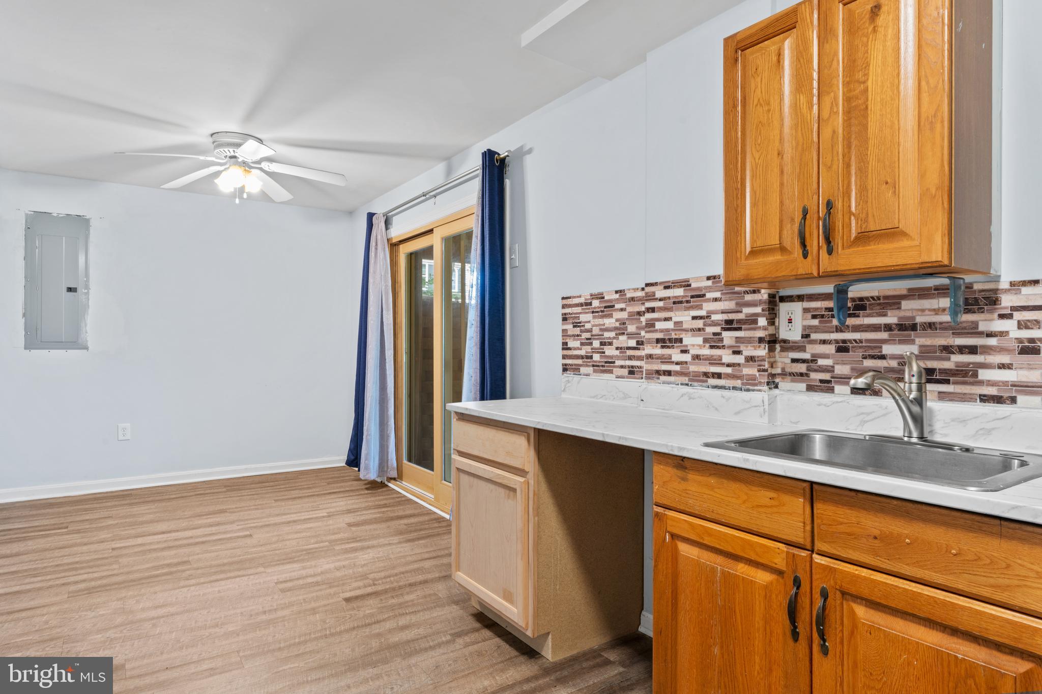 CRESTBROOK - Residential