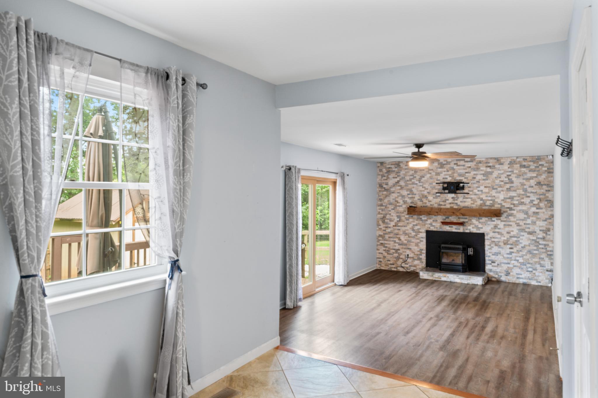 CRESTBROOK - Residential