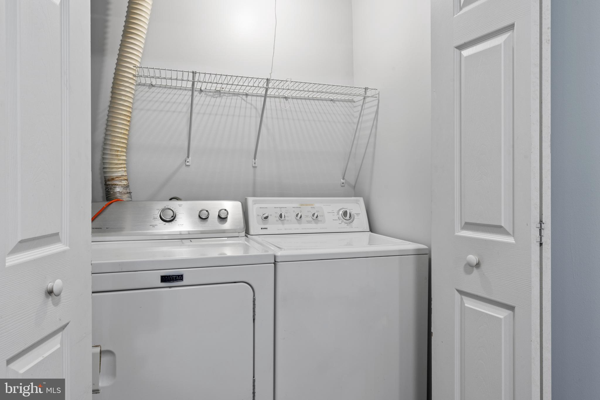 CRESTBROOK - Residential