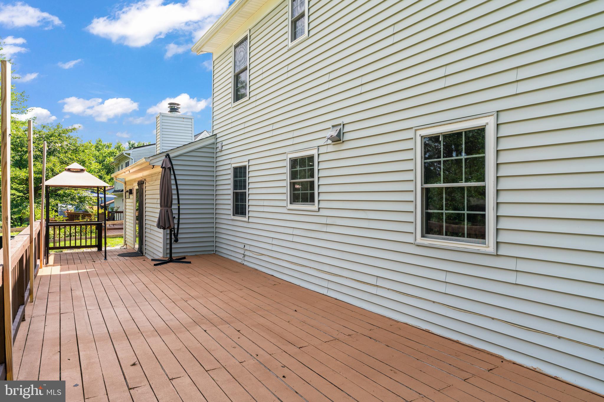 CRESTBROOK - Residential