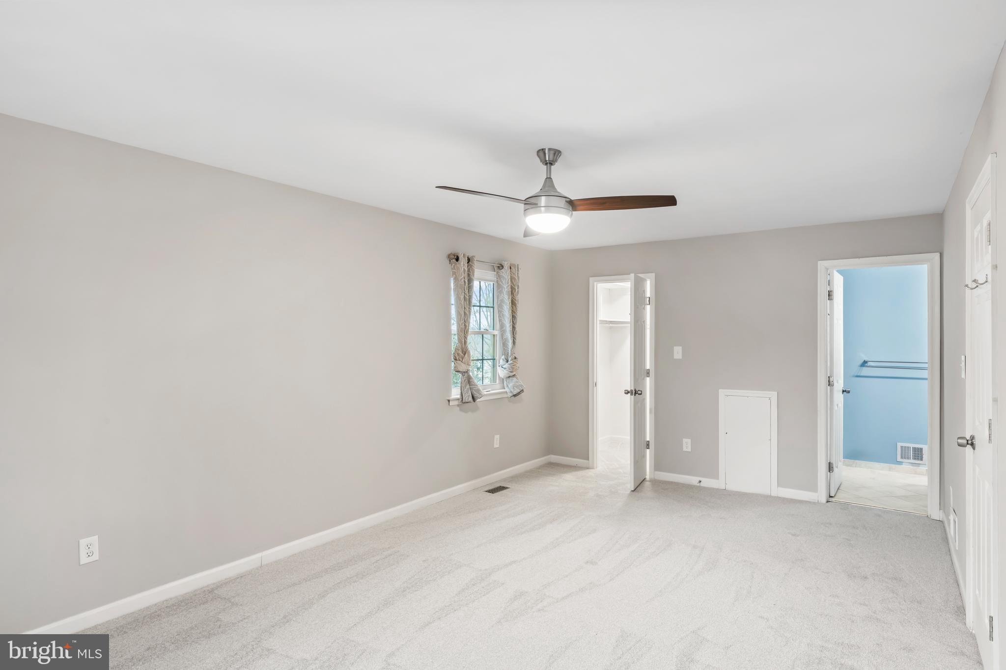 CRESTBROOK - Residential