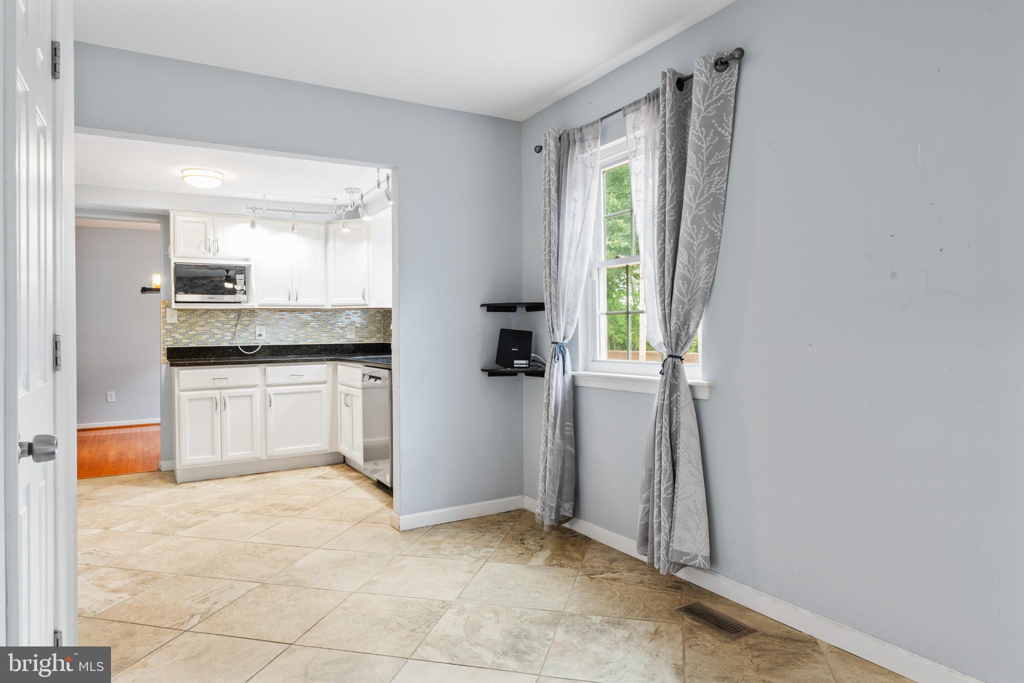 CRESTBROOK - Residential