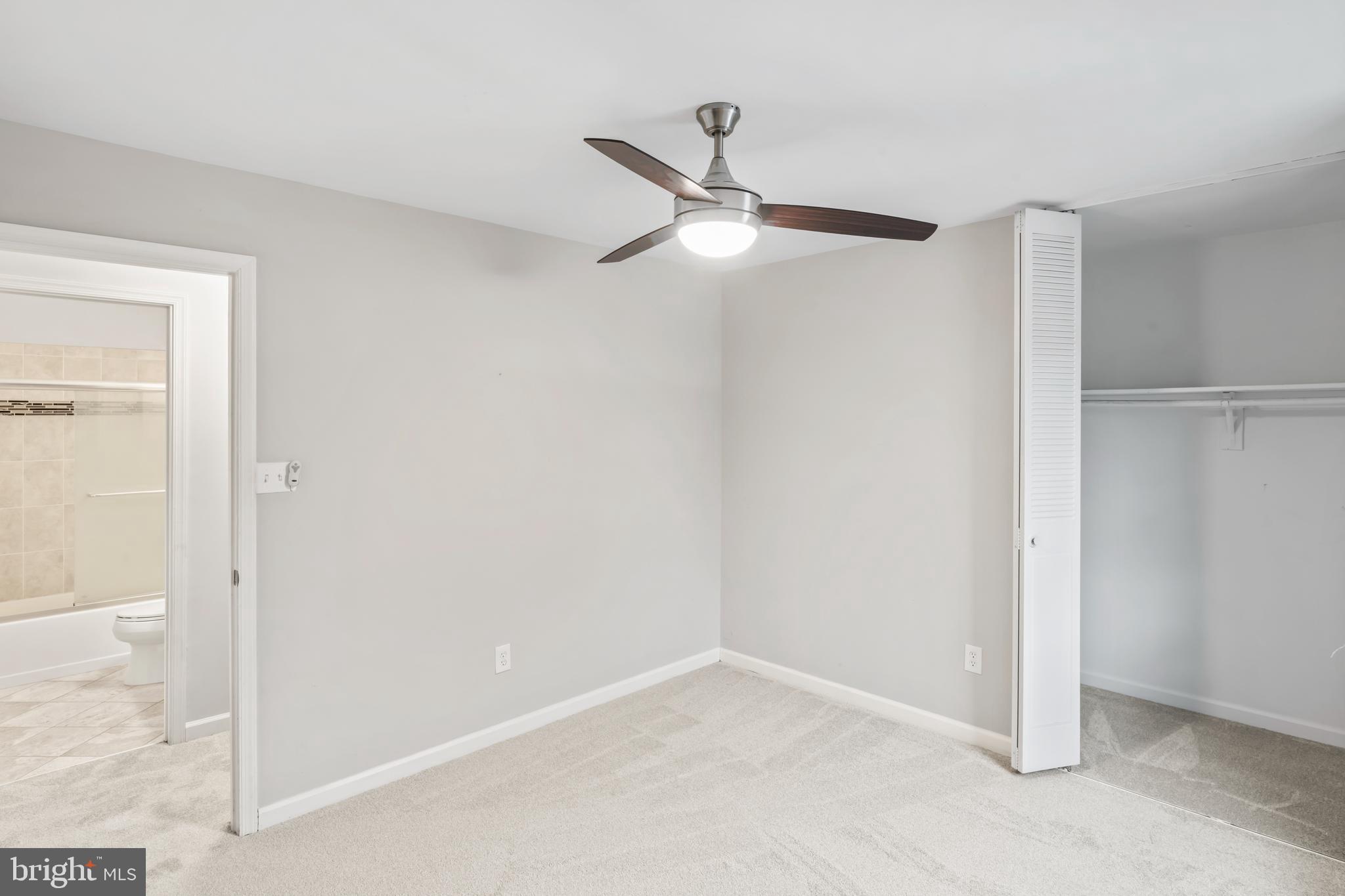 CRESTBROOK - Residential