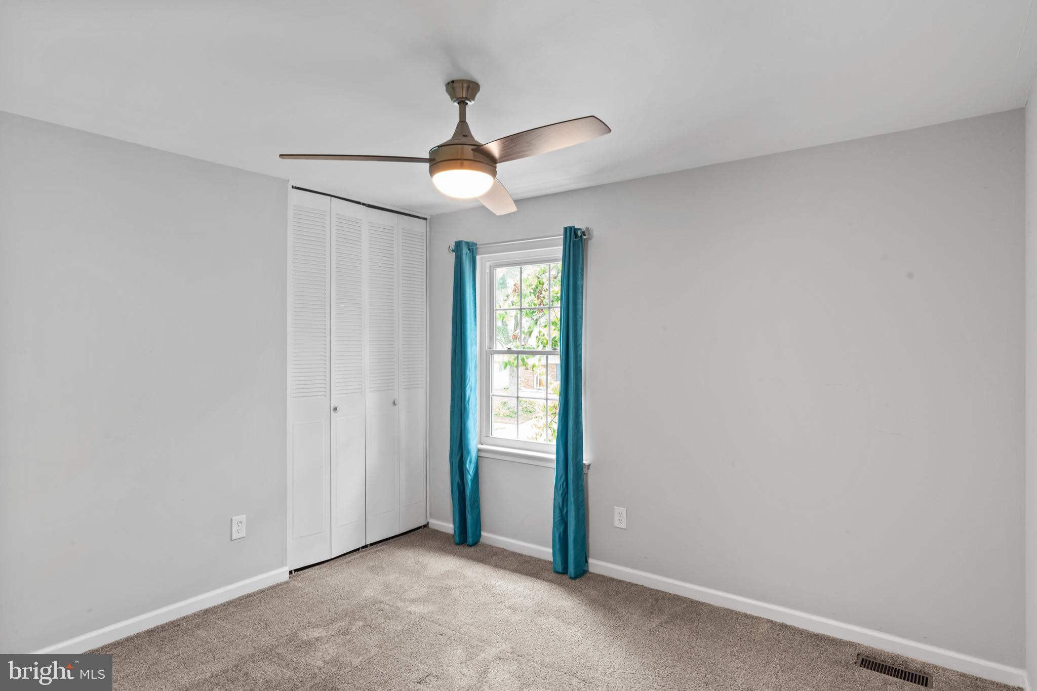 CRESTBROOK - Residential