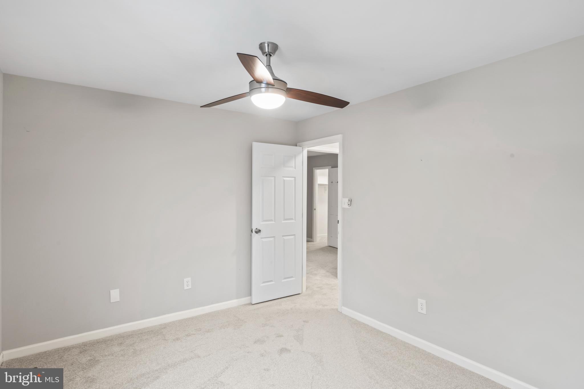 CRESTBROOK - Residential