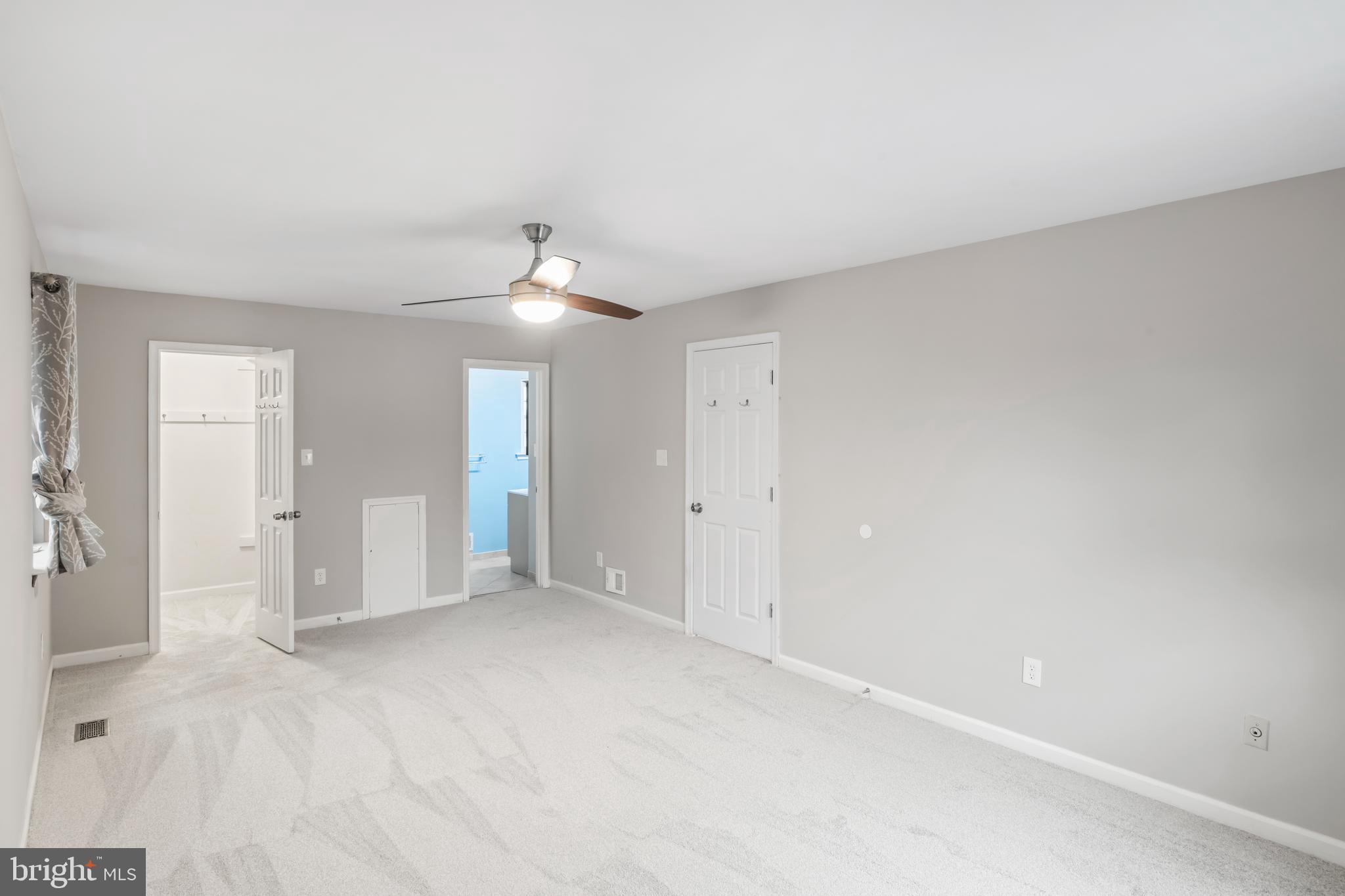 CRESTBROOK - Residential