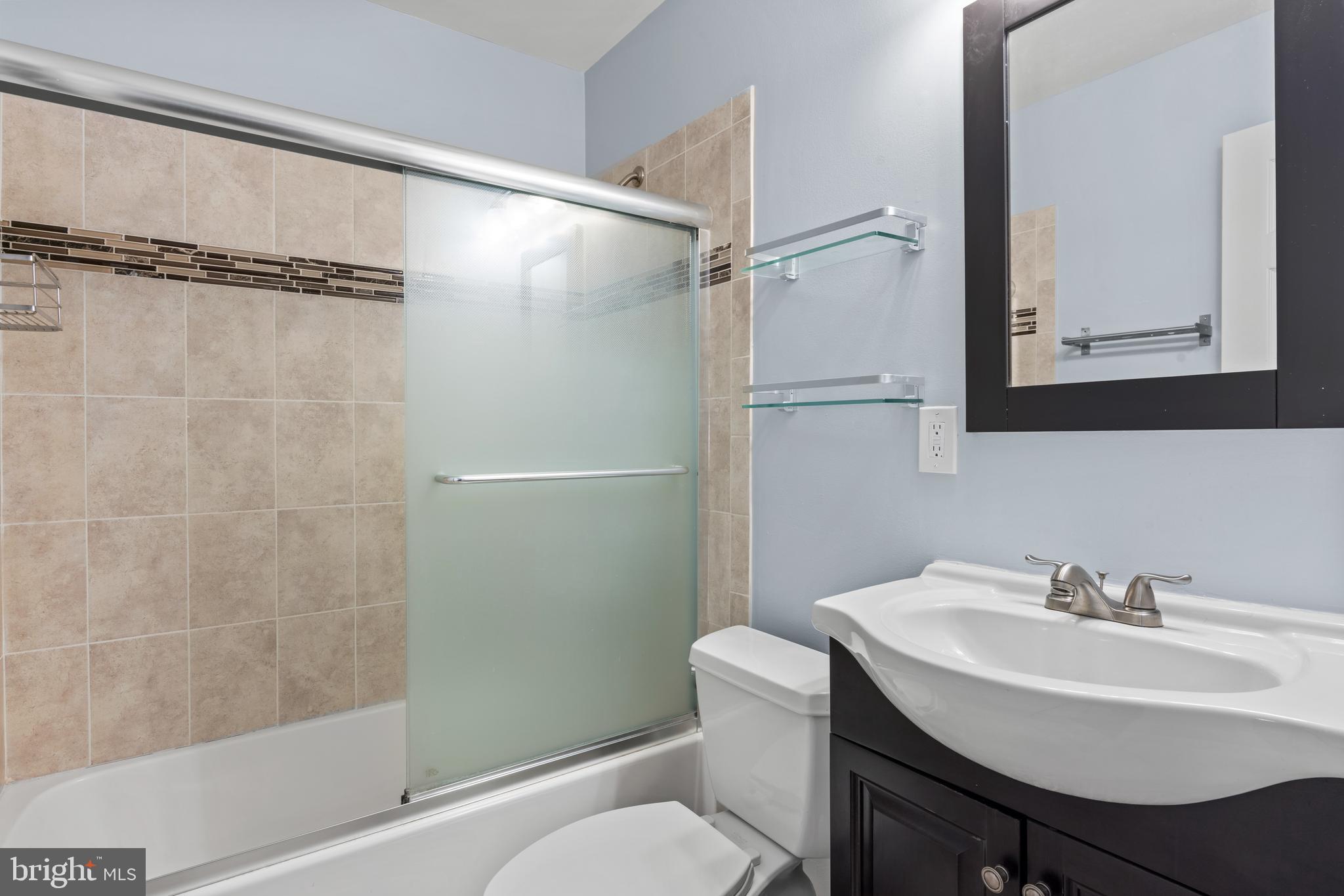 CRESTBROOK - Residential