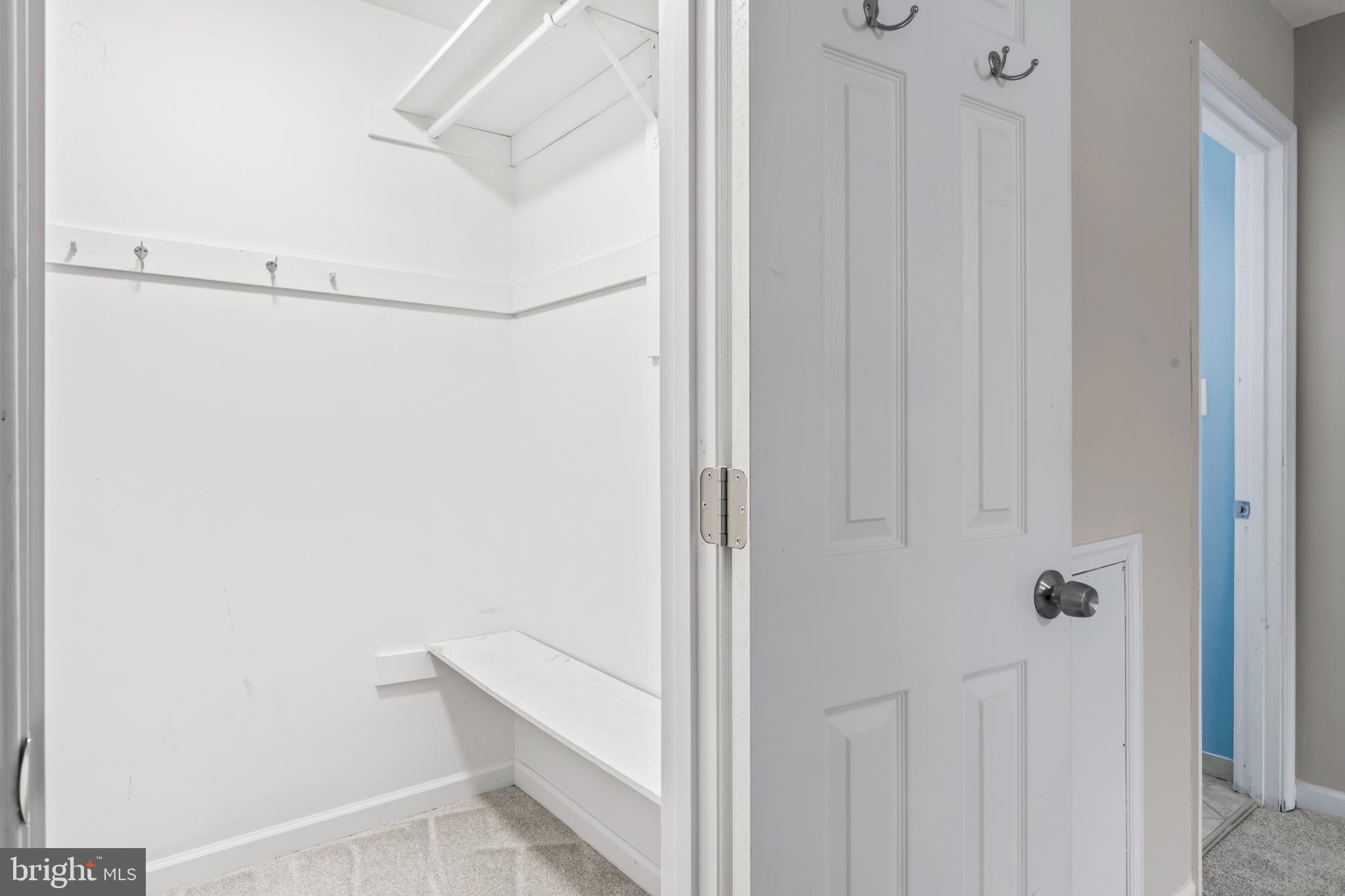 CRESTBROOK - Residential