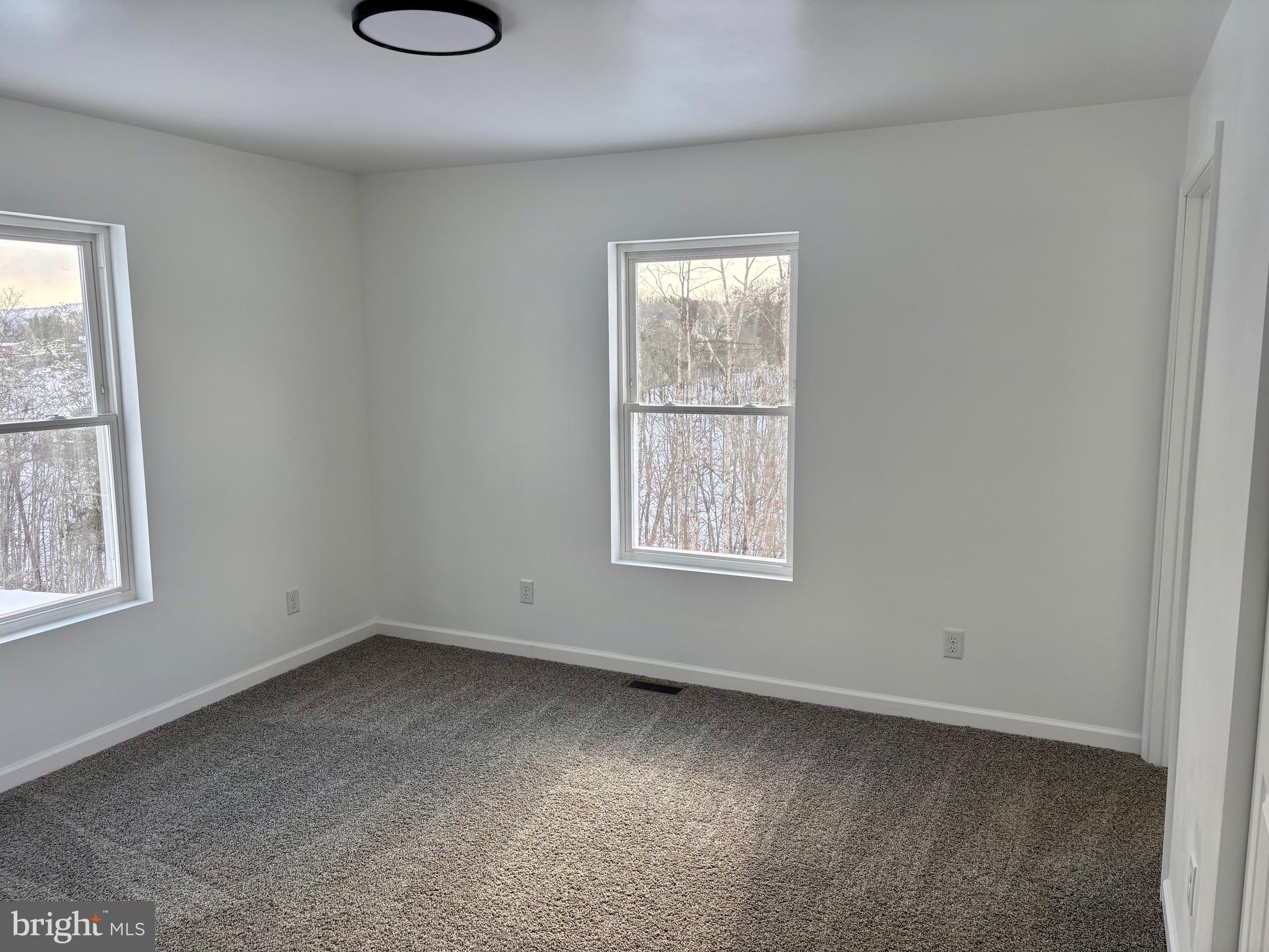 DOLLY LANDS - Residential