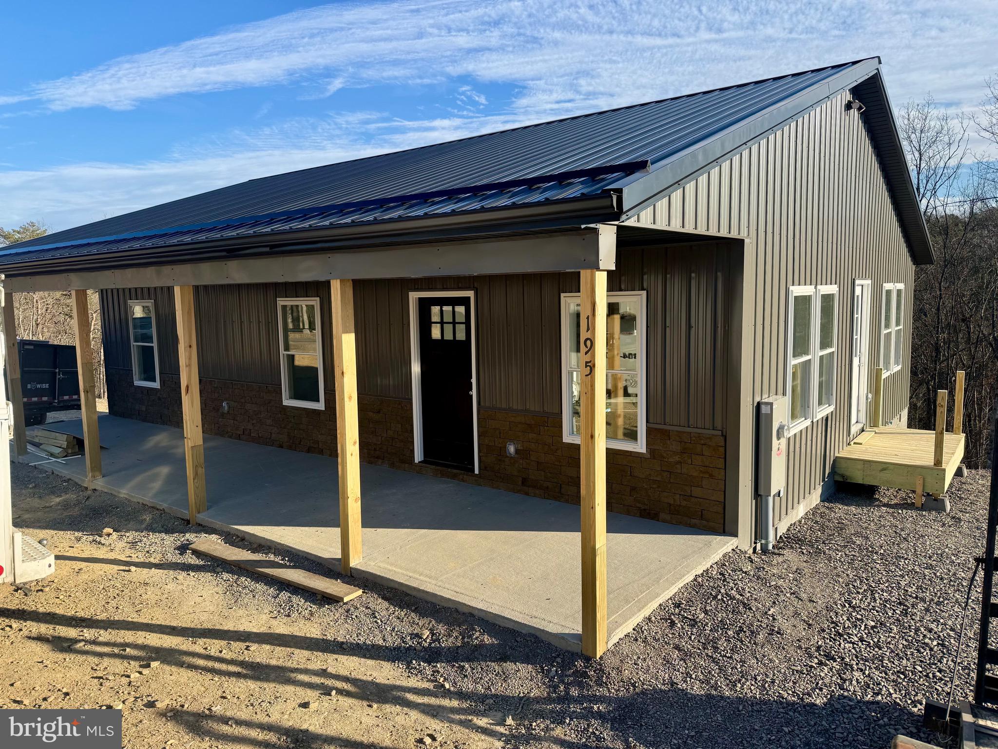 DOLLY LANDS - Residential