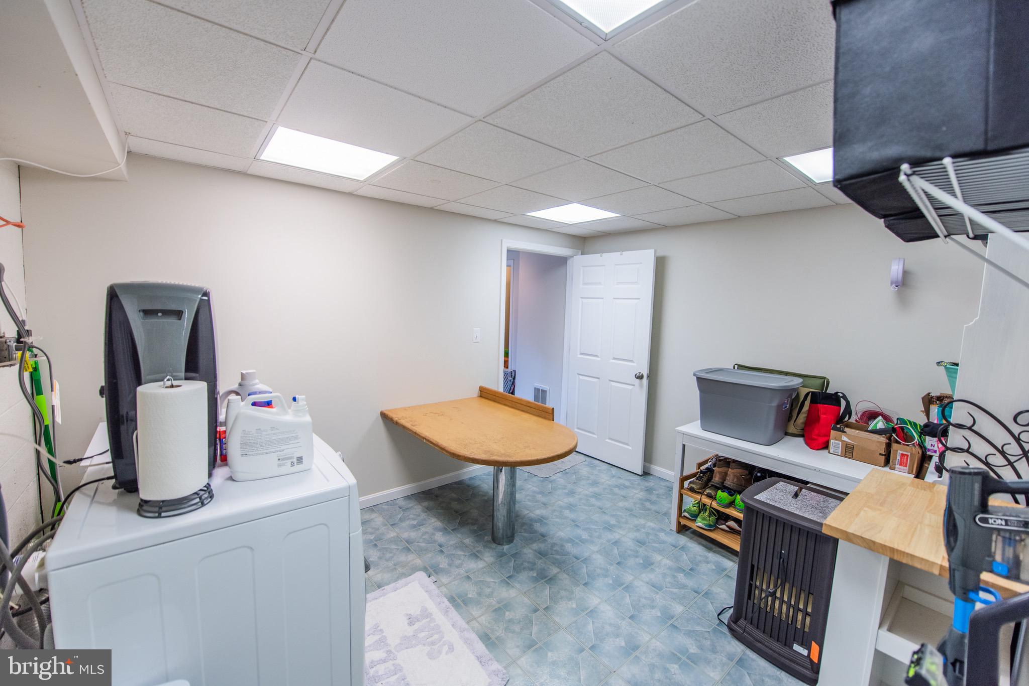 LAKE FRONT ROYAL - Residential