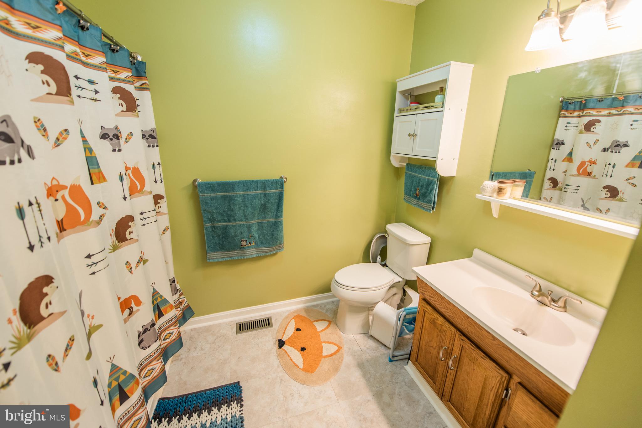 LAKE FRONT ROYAL - Residential