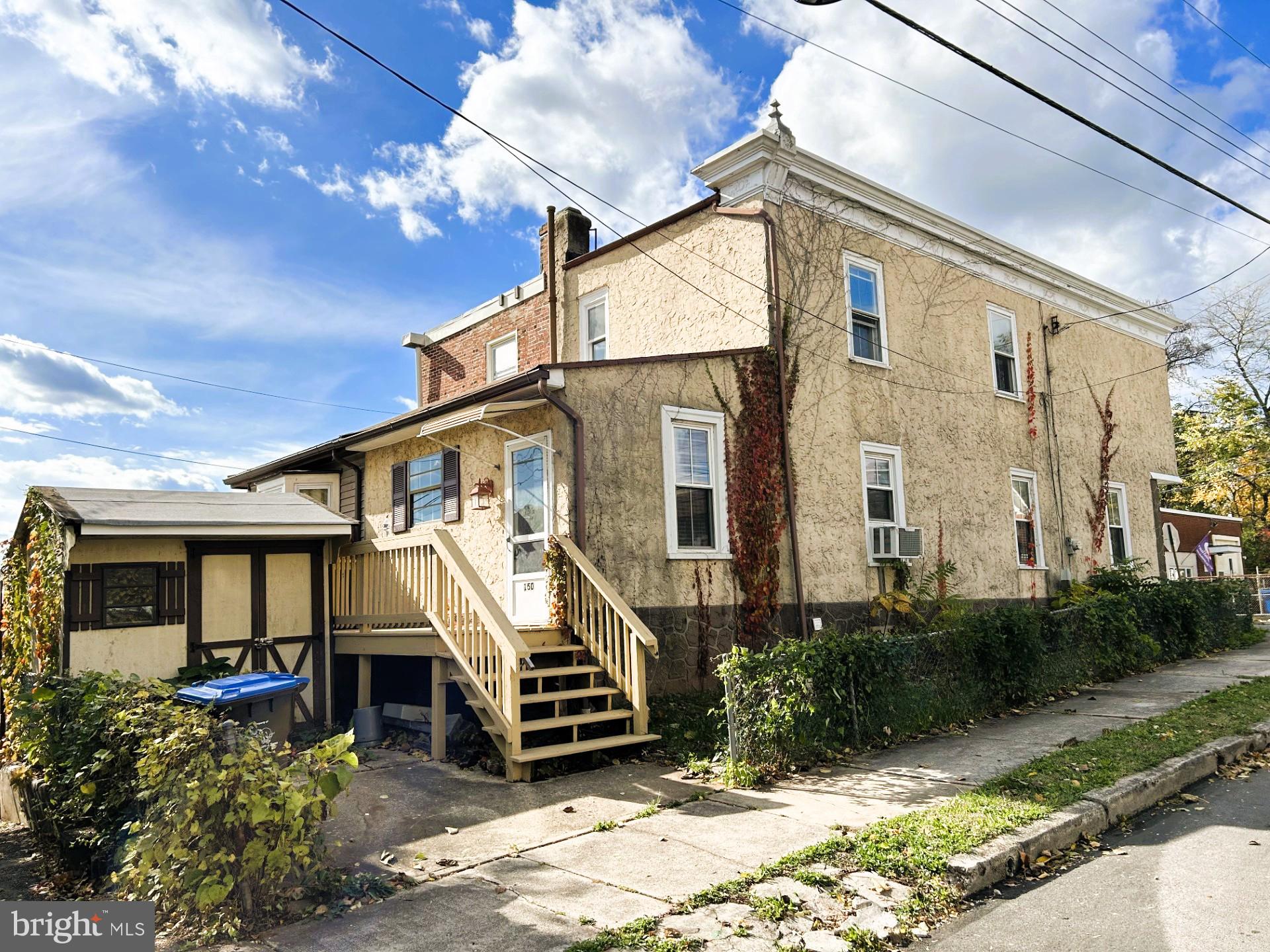 NORRISTOWN - Residential