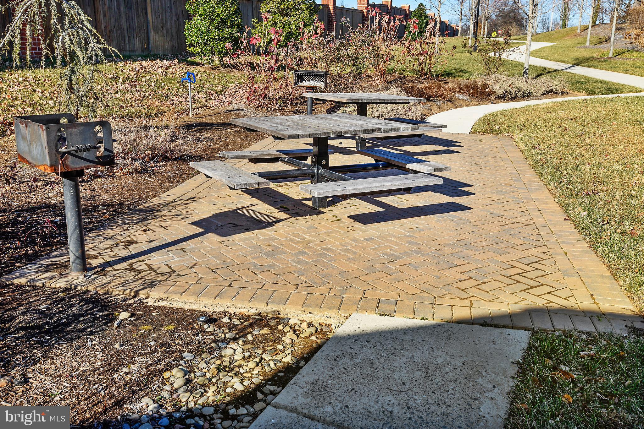 HUNTERS BRANCH - Residential Lease