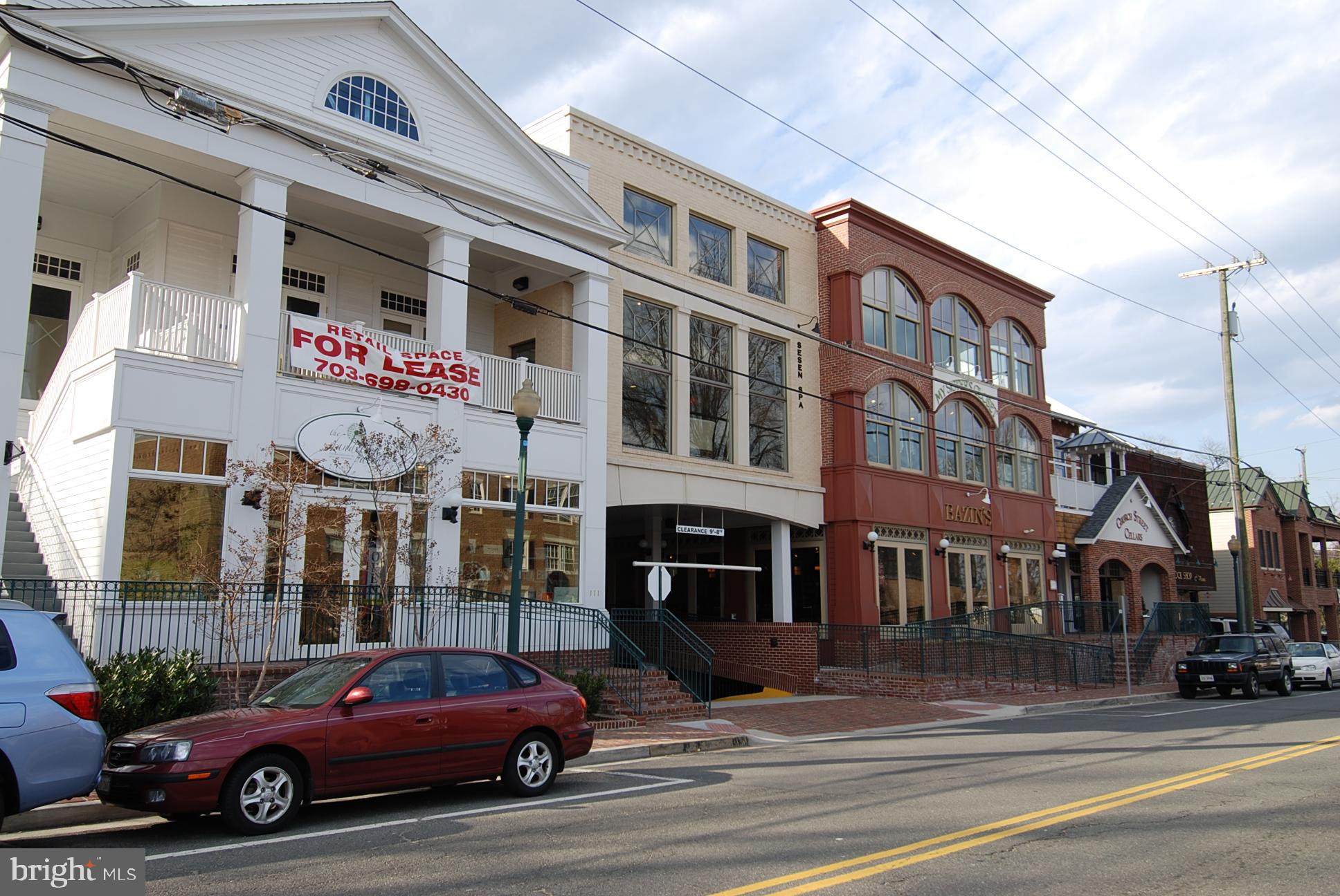 HUNTERS BRANCH - Residential Lease