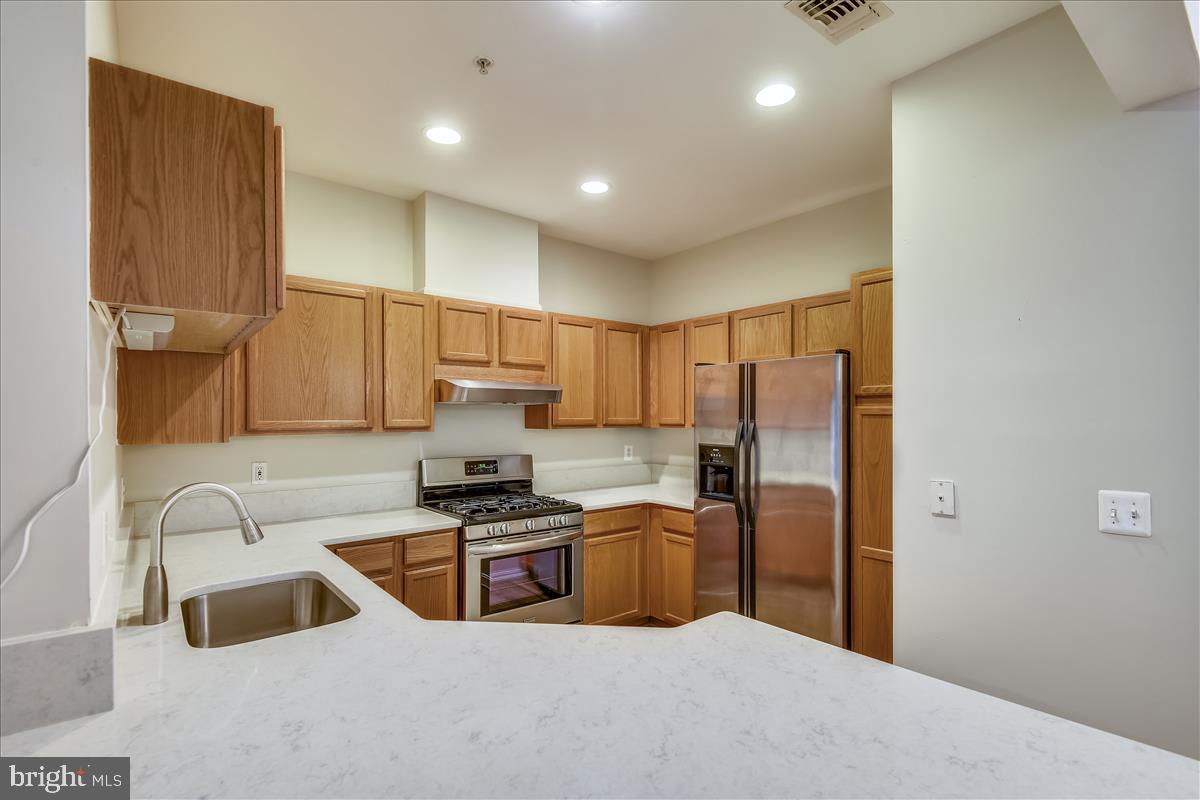 HUNTERS BRANCH - Residential Lease