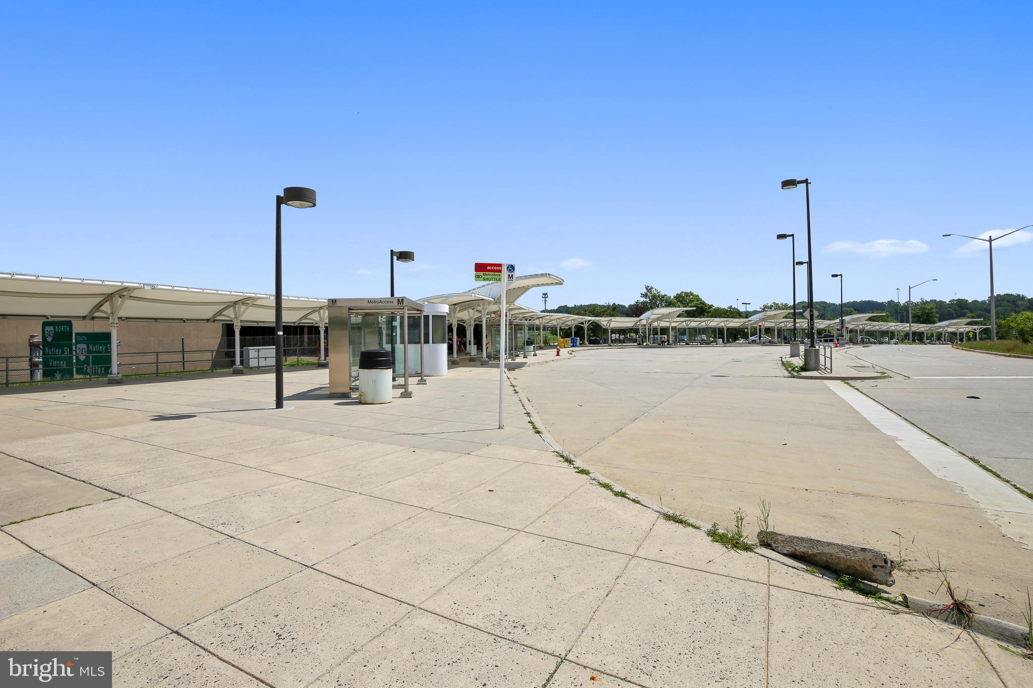 HUNTERS BRANCH - Residential Lease