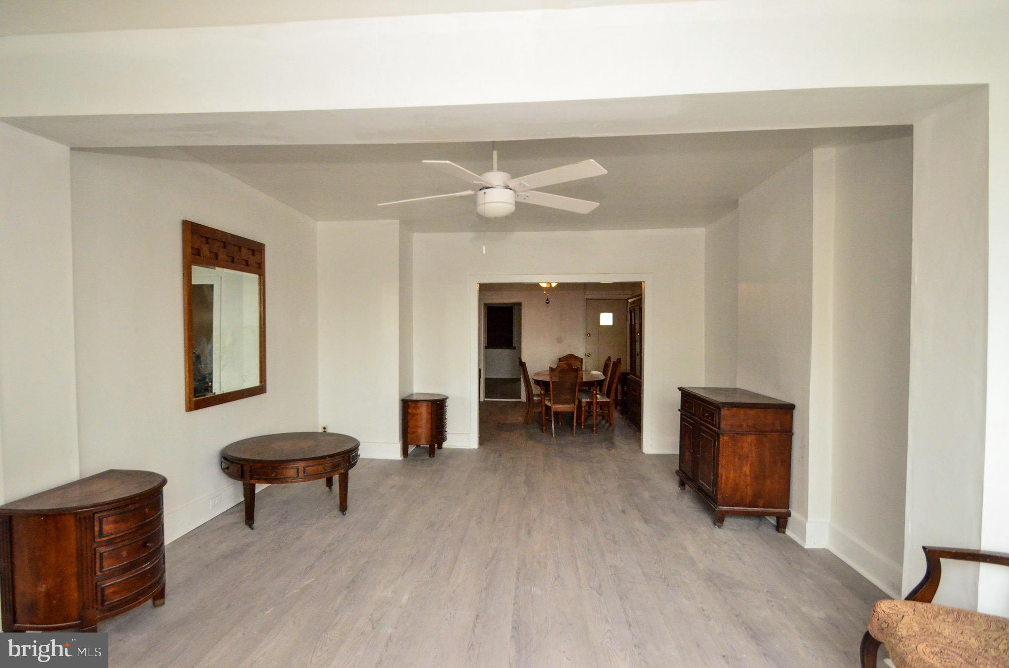 ELMWOOD PARK - Residential