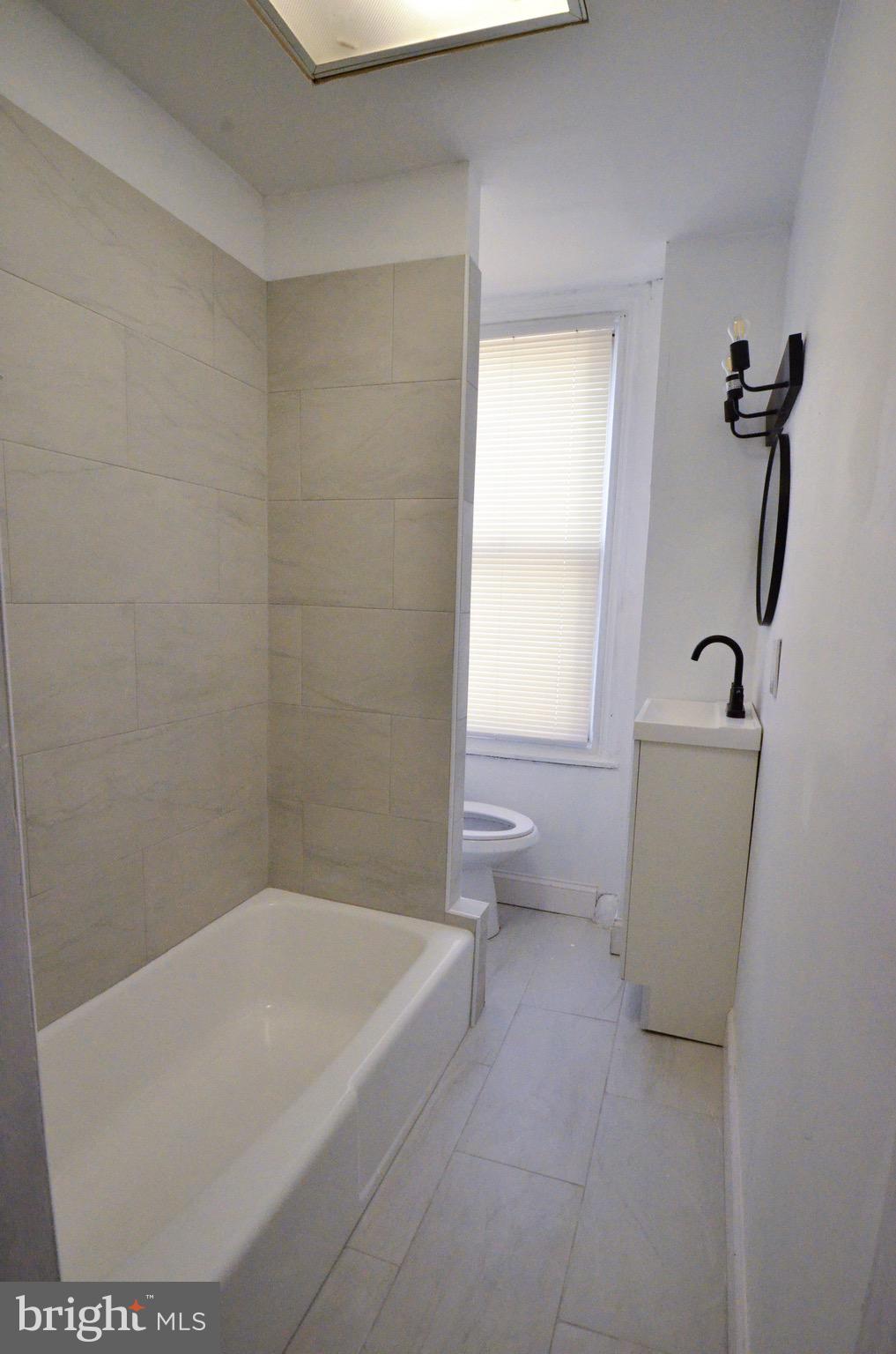 ELMWOOD PARK - Residential