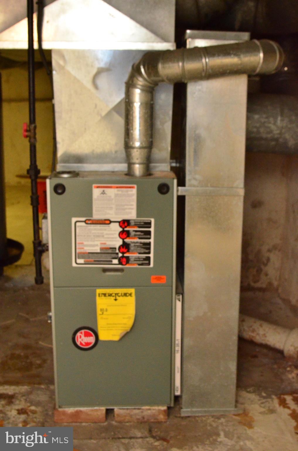 ELMWOOD PARK - Residential