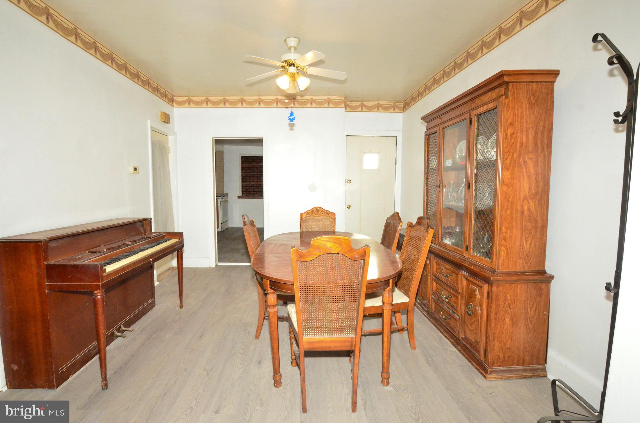 ELMWOOD PARK - Residential