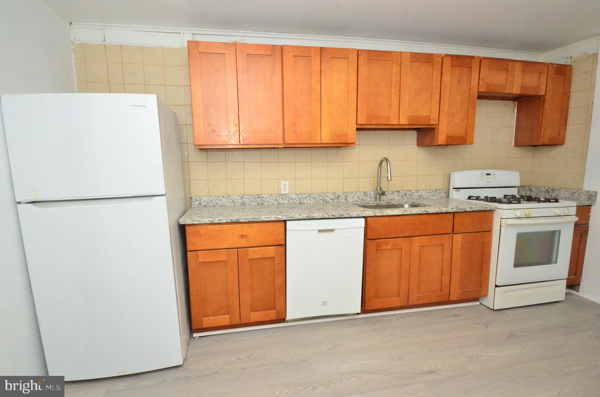 ELMWOOD PARK - Residential