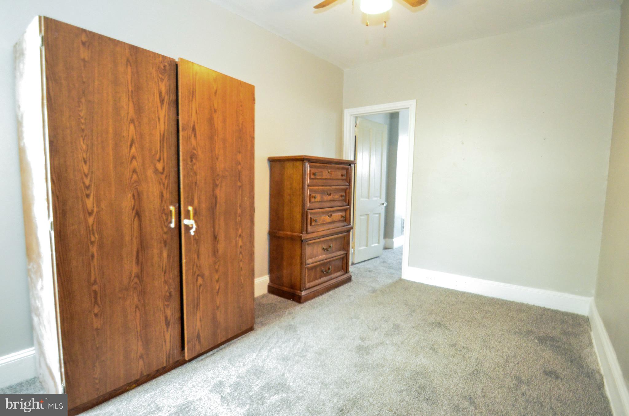 ELMWOOD PARK - Residential