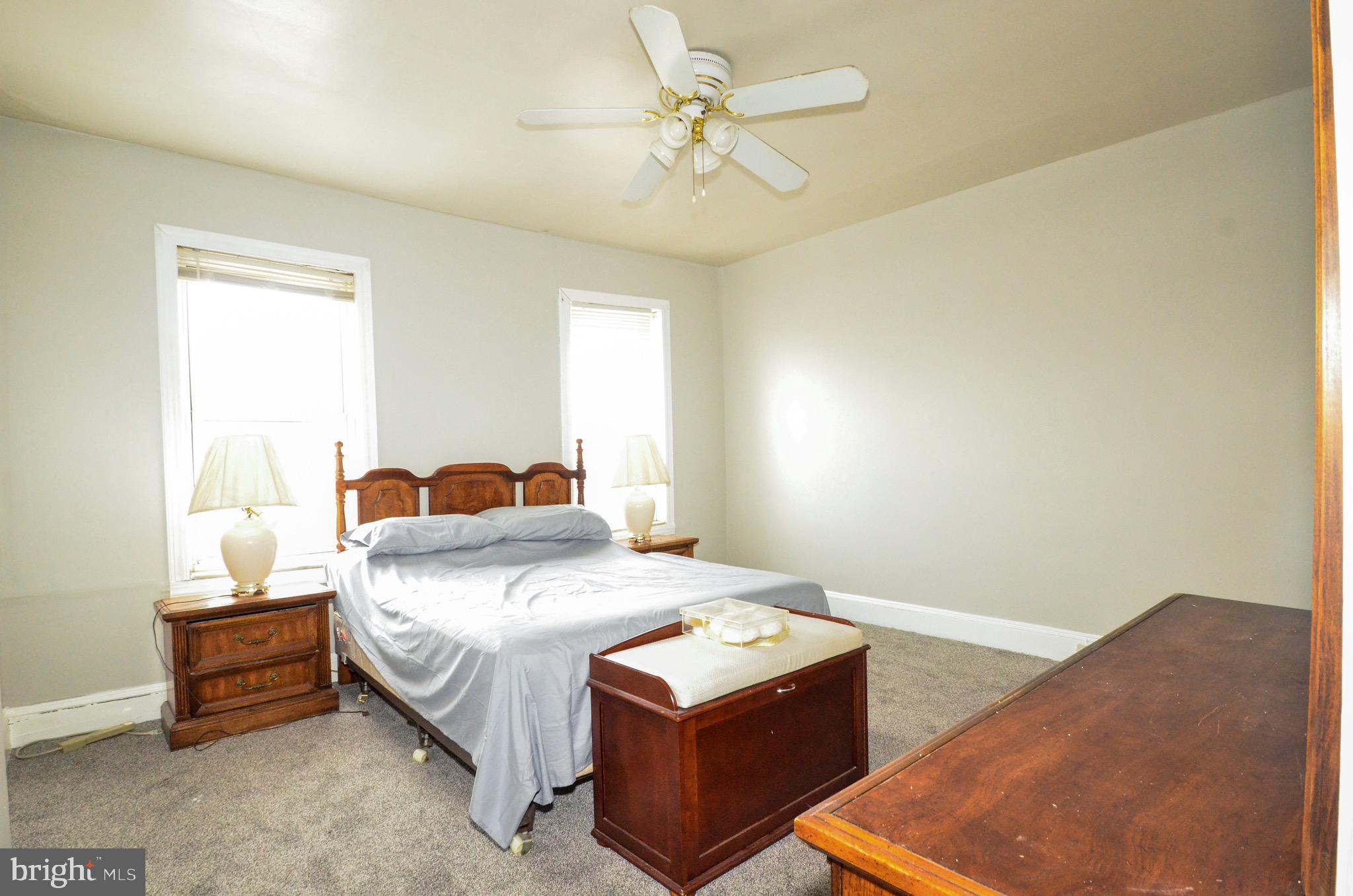 ELMWOOD PARK - Residential