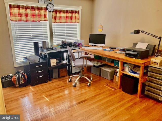 CAERNARVON TWP - Residential