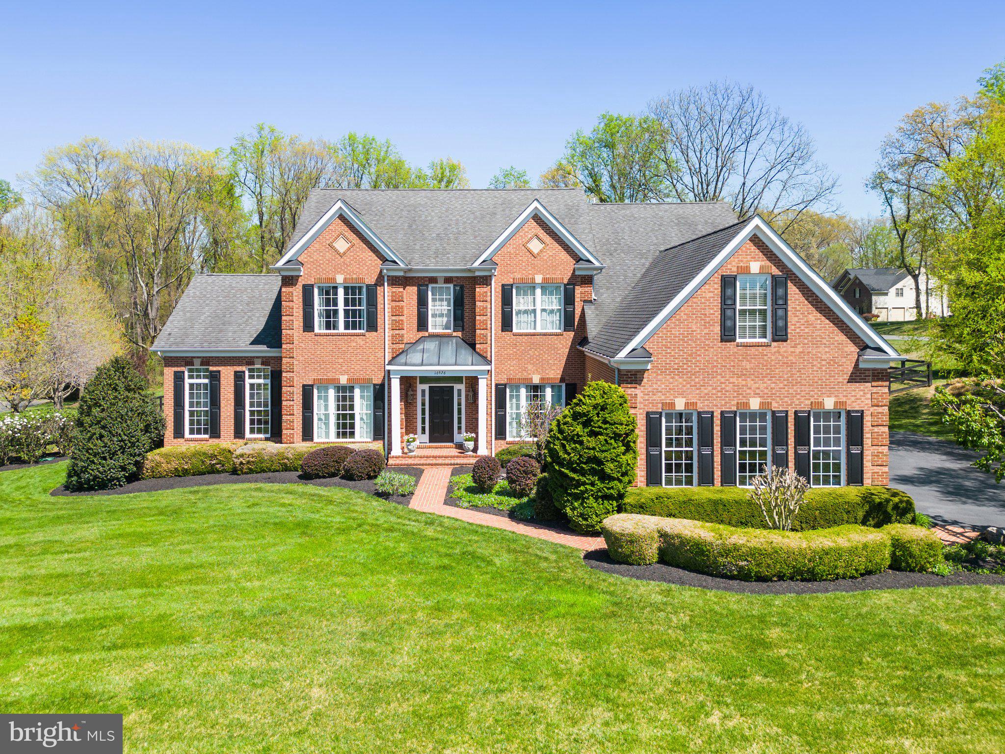 GOLDEN SPRINGS - Residential