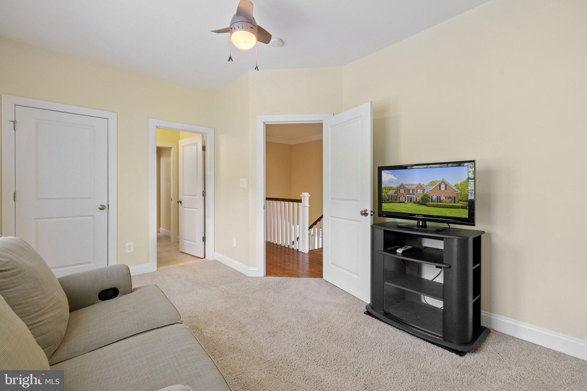 GOLDEN SPRINGS - Residential