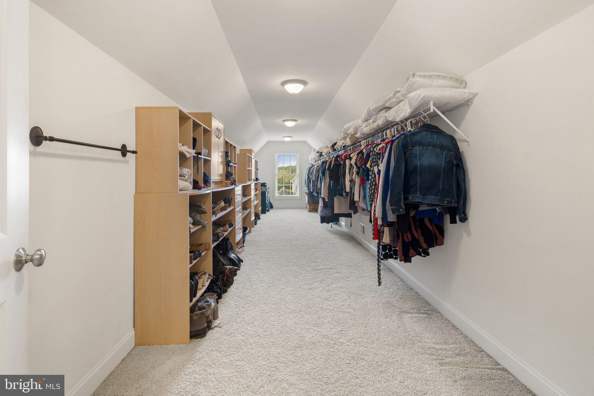 GOLDEN SPRINGS - Residential